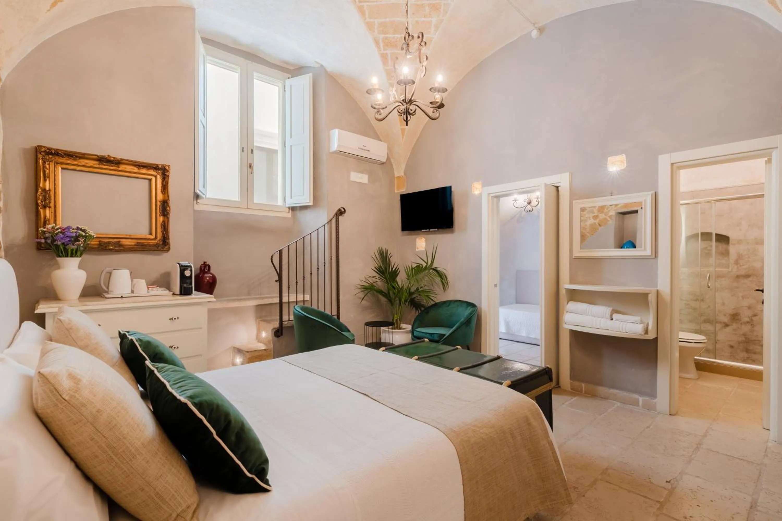 Photo of the whole room, Bed in Relais La Casa del Poeta