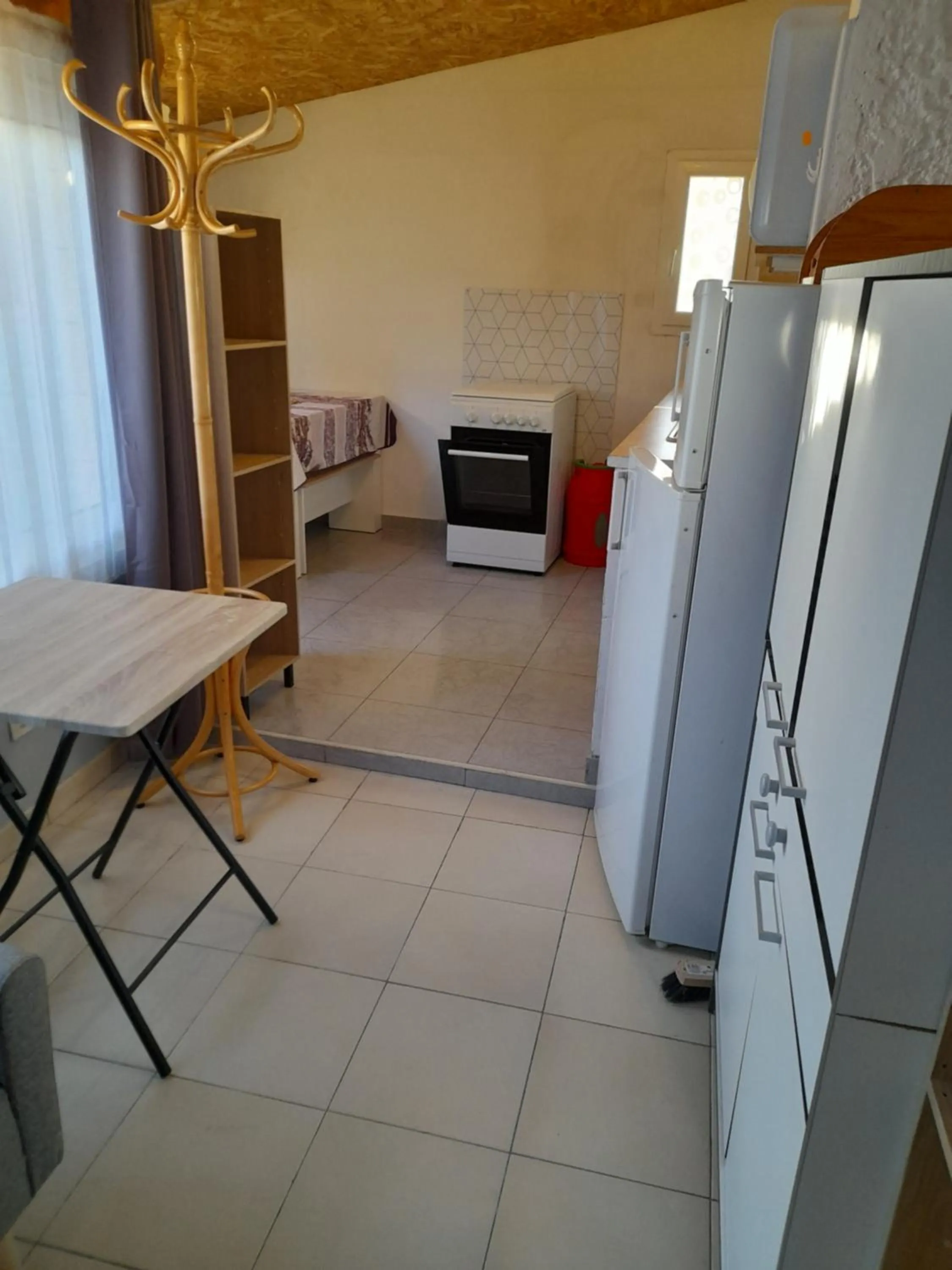 kitchen in Chambres d'Hôtes Chez Cécile à Lagnes
