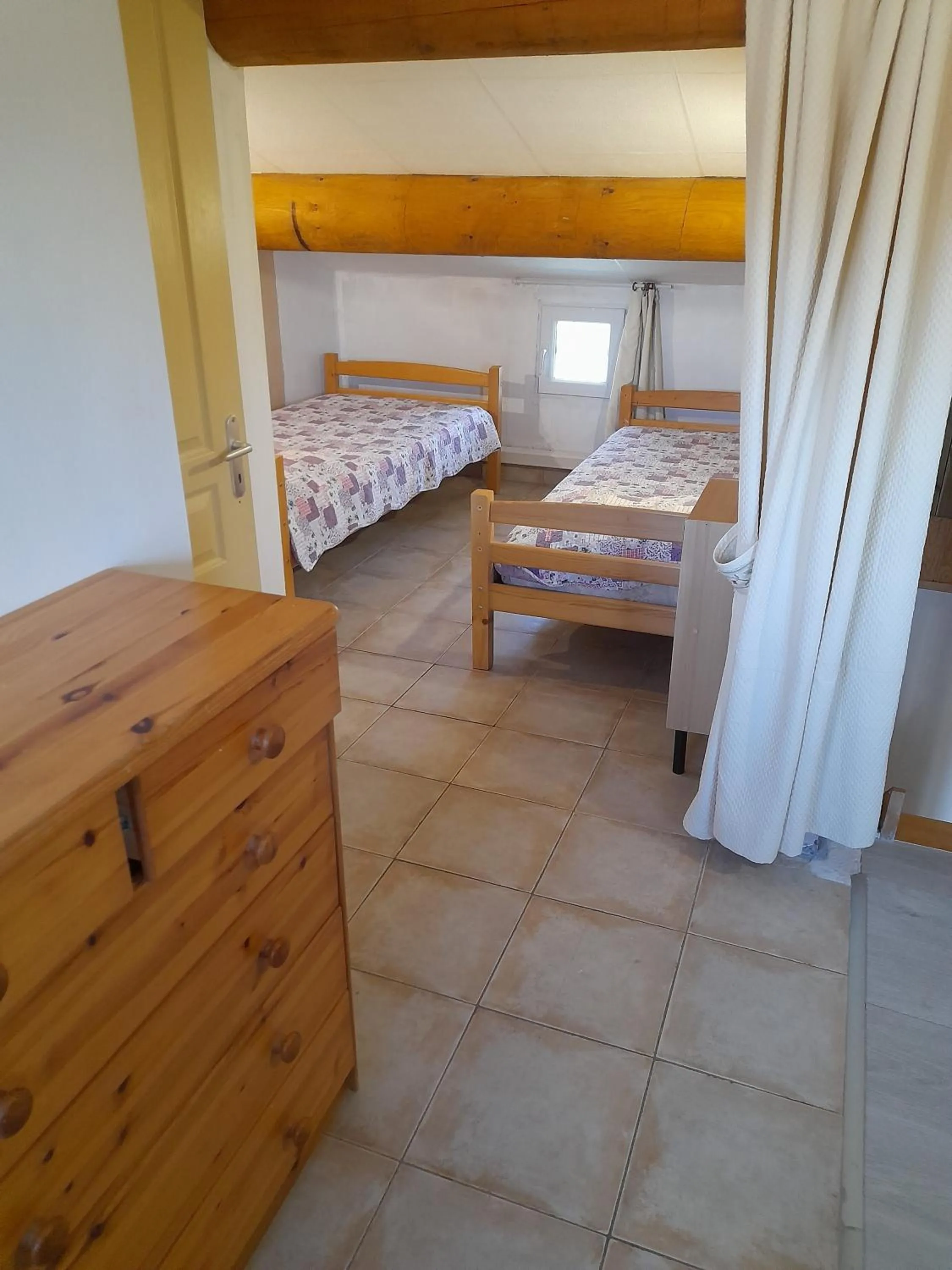 Bedroom, Bed in Chambres d'Hôtes Chez Cécile à Lagnes