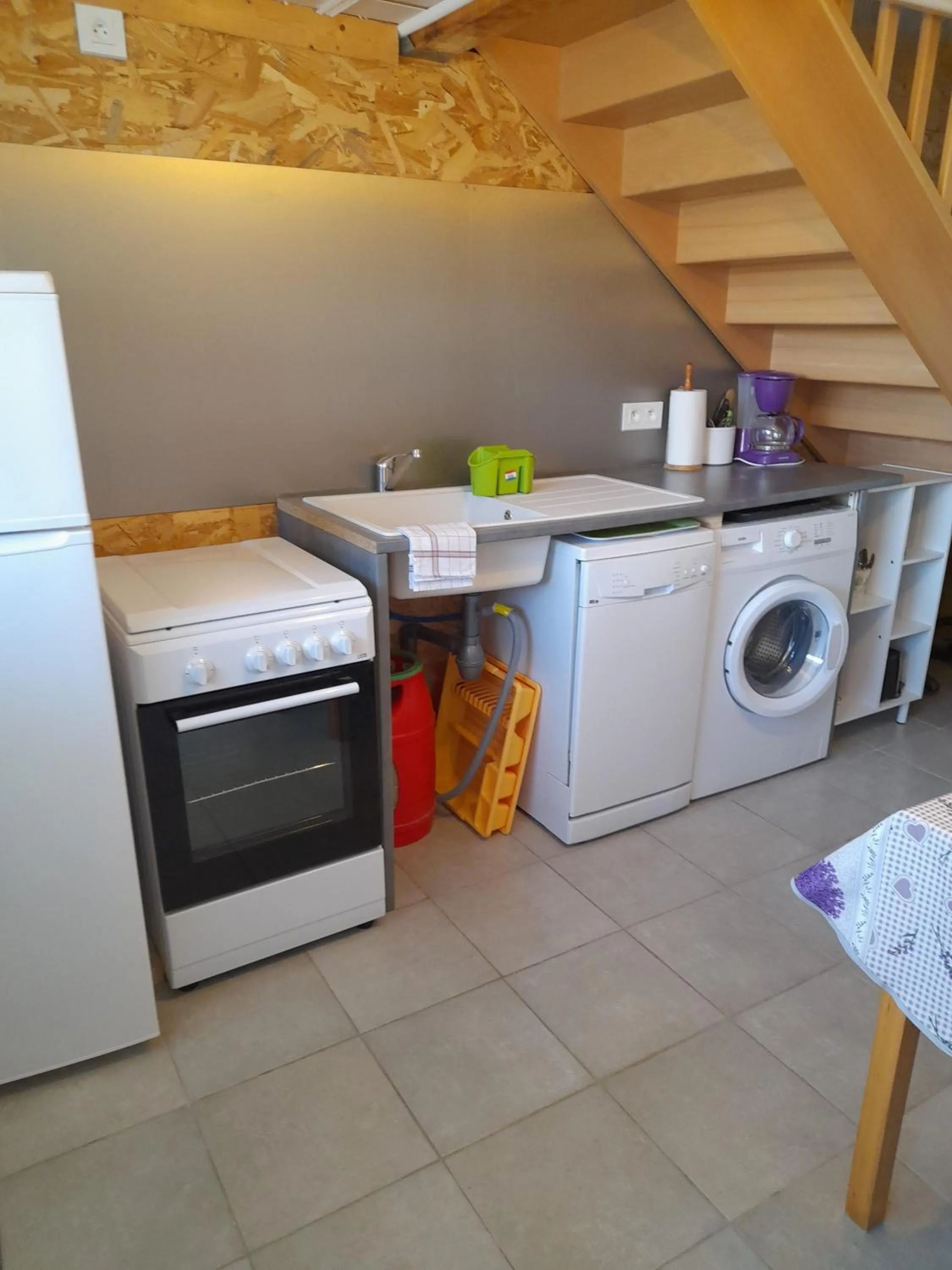 Kitchen or kitchenette in Chambres d'Hôtes Chez Cécile à Lagnes