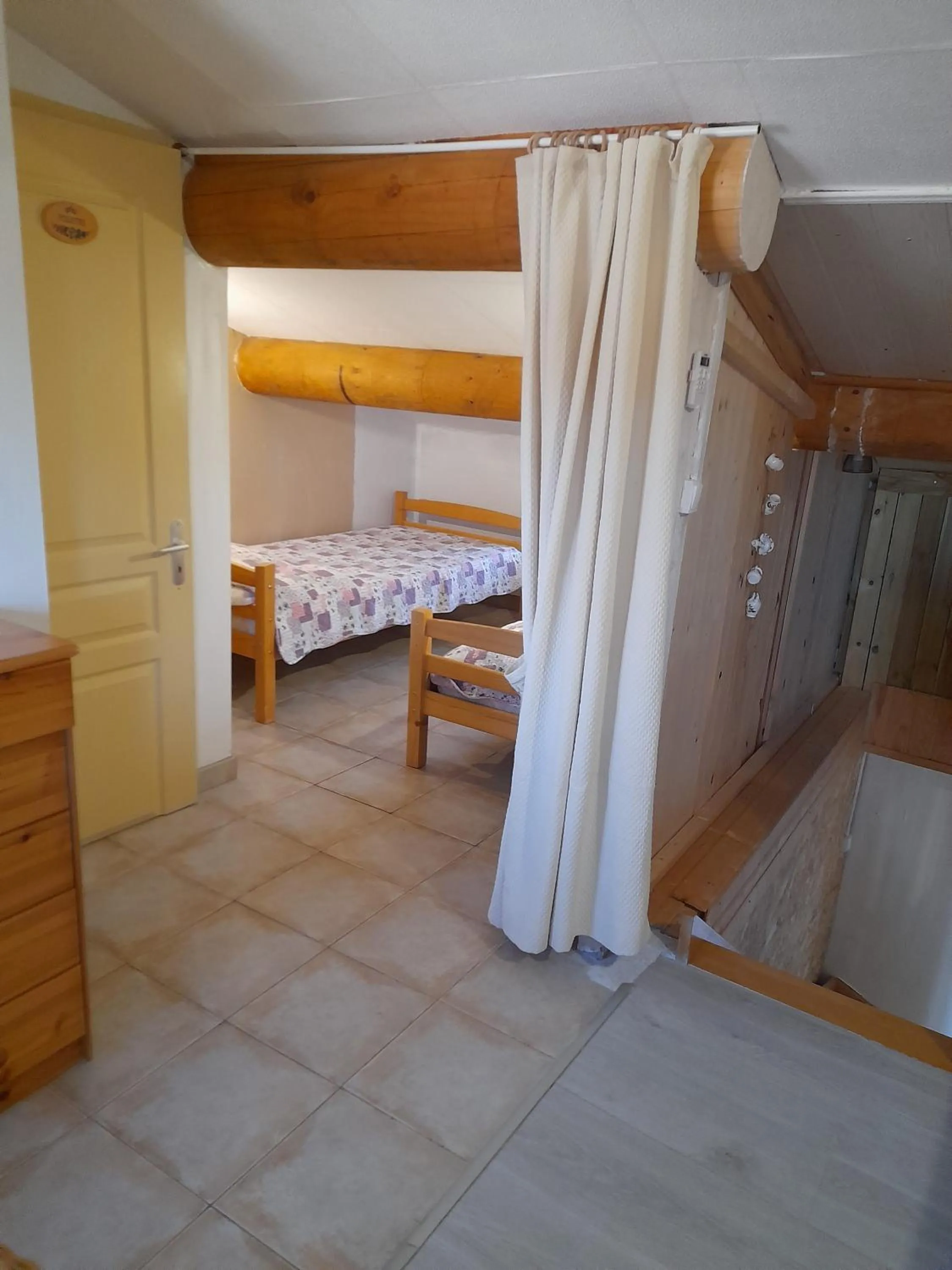 Bedroom, Bed in Chambres d'Hôtes Chez Cécile à Lagnes