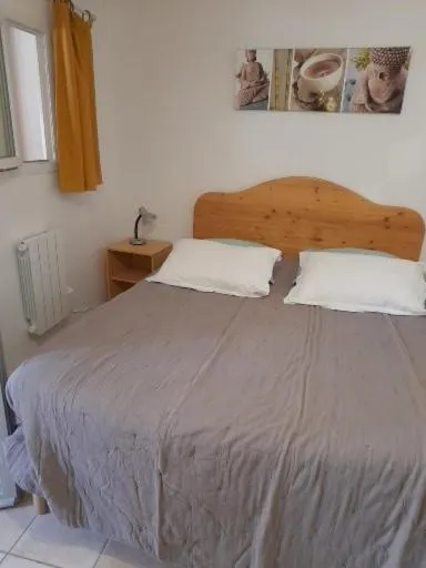 Bedroom, Bed in Chambres d'Hôtes Chez Cécile à Lagnes