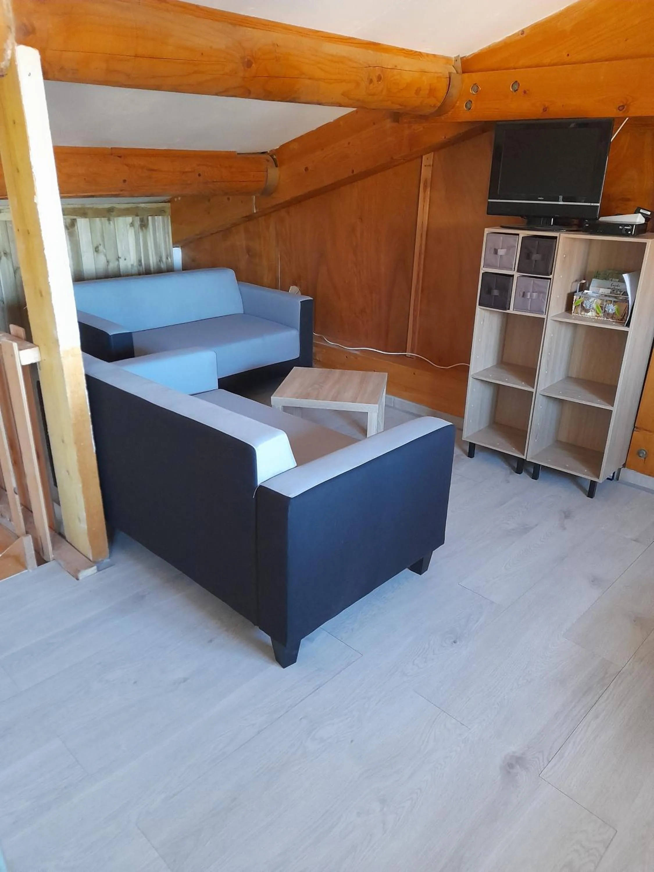 Living room, Bed in Chambres d'Hôtes Chez Cécile à Lagnes