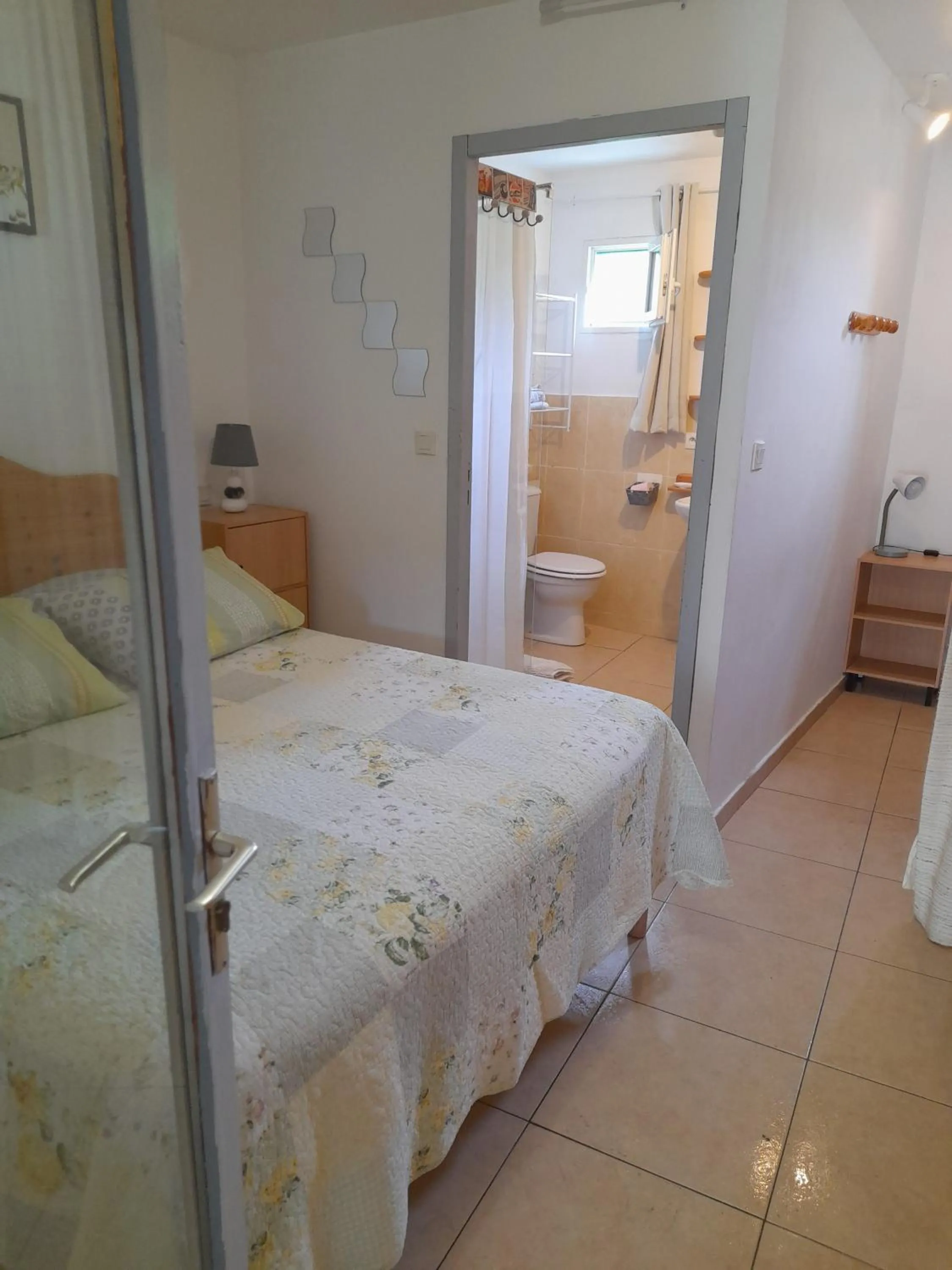 Photo of the whole room, Bed in Chambres d'Hôtes Chez Cécile à Lagnes