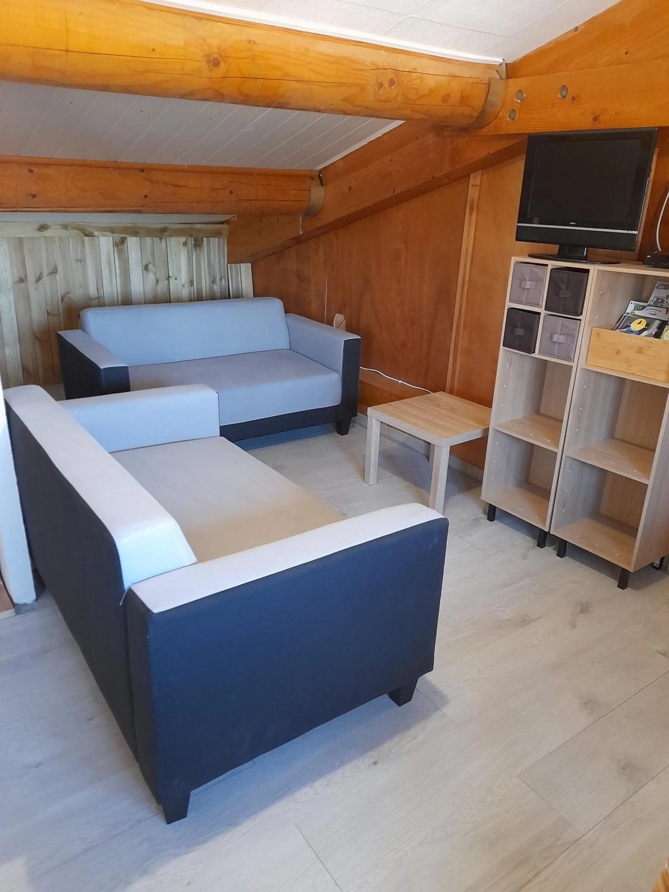 Communal lounge/ TV room, Bed in Chambres d'Hôtes Chez Cécile à Lagnes