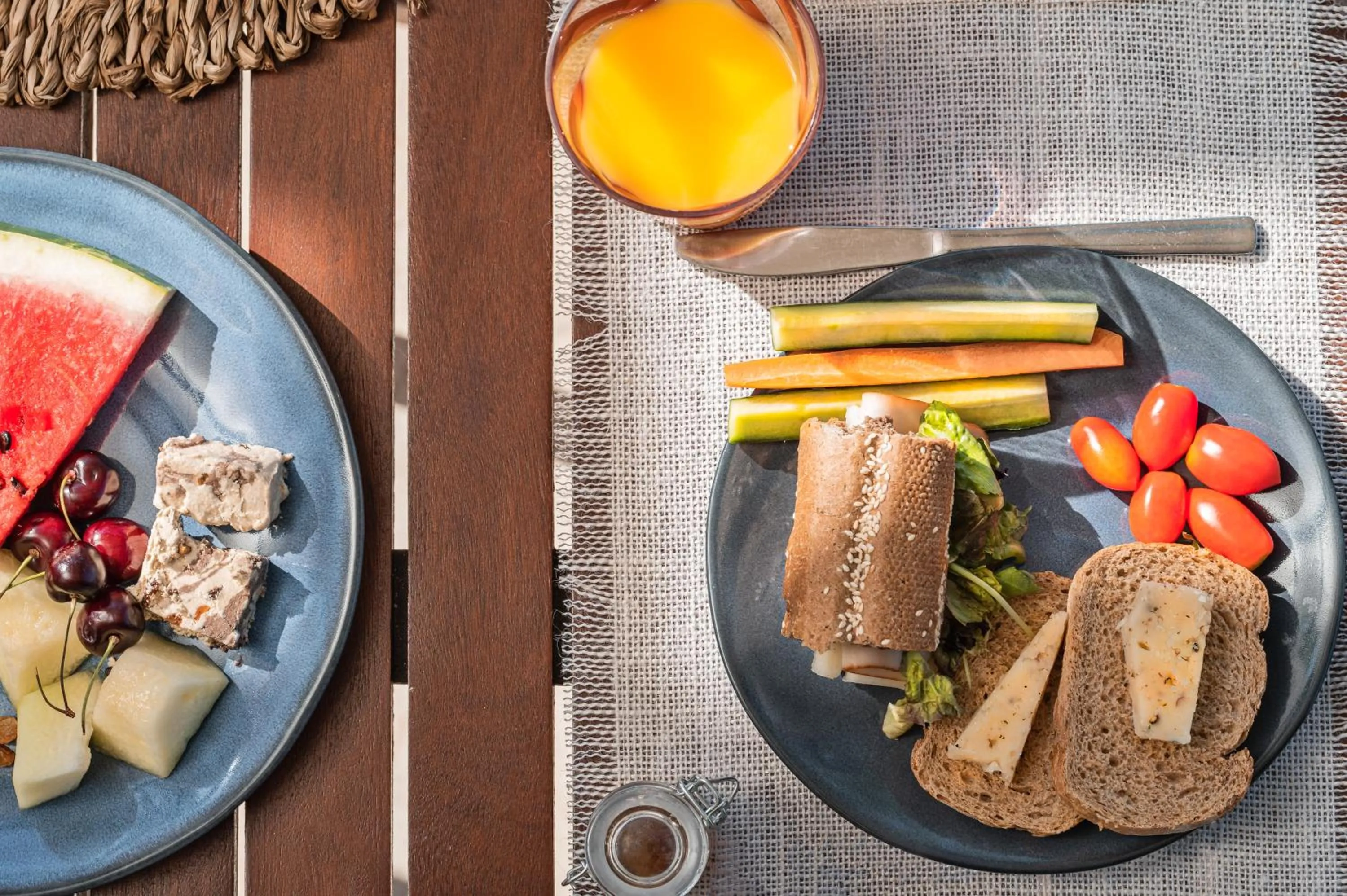 Breakfast in Ino Hotel & Suites