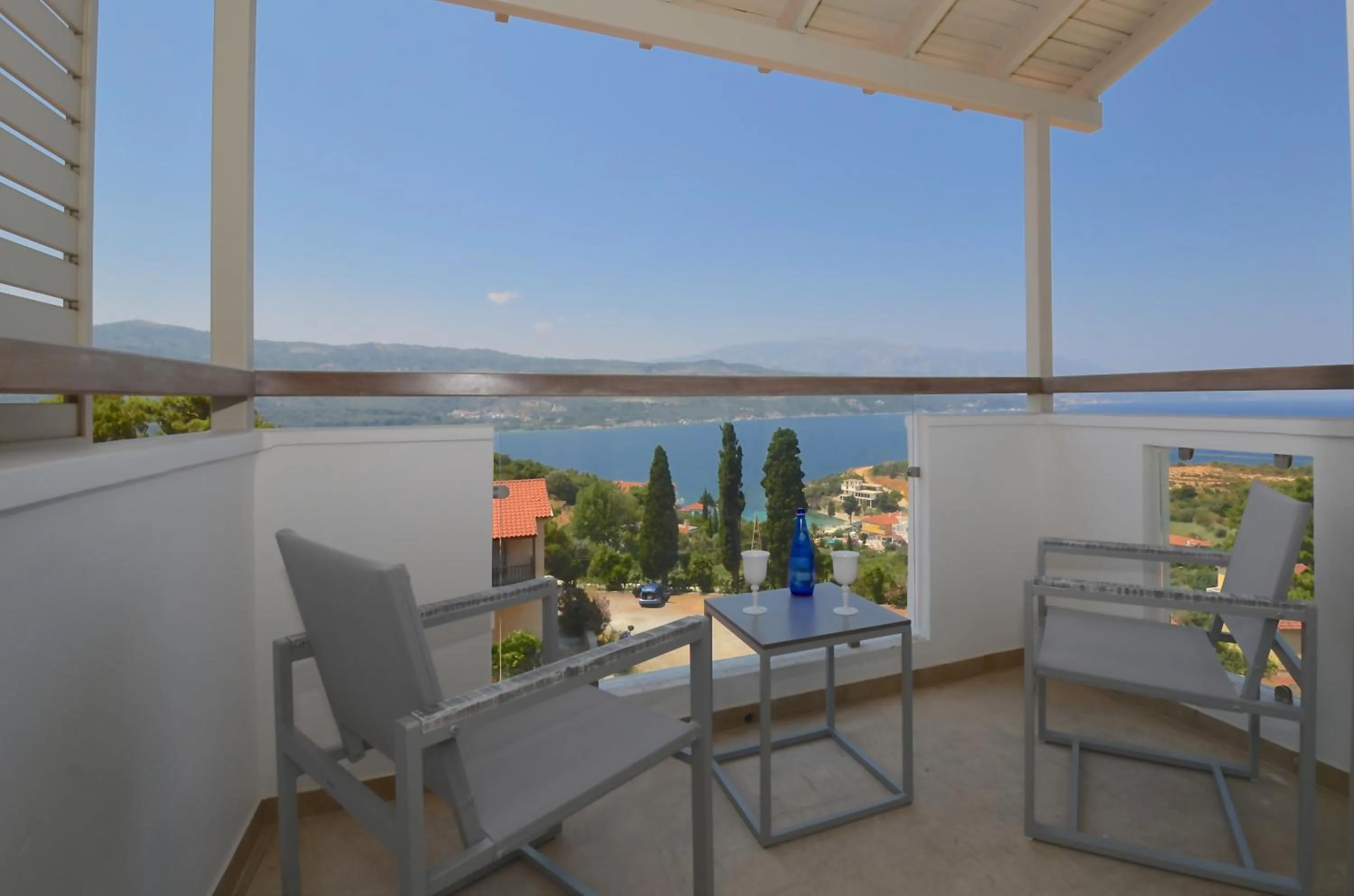 Day in Ino Hotel & Suites