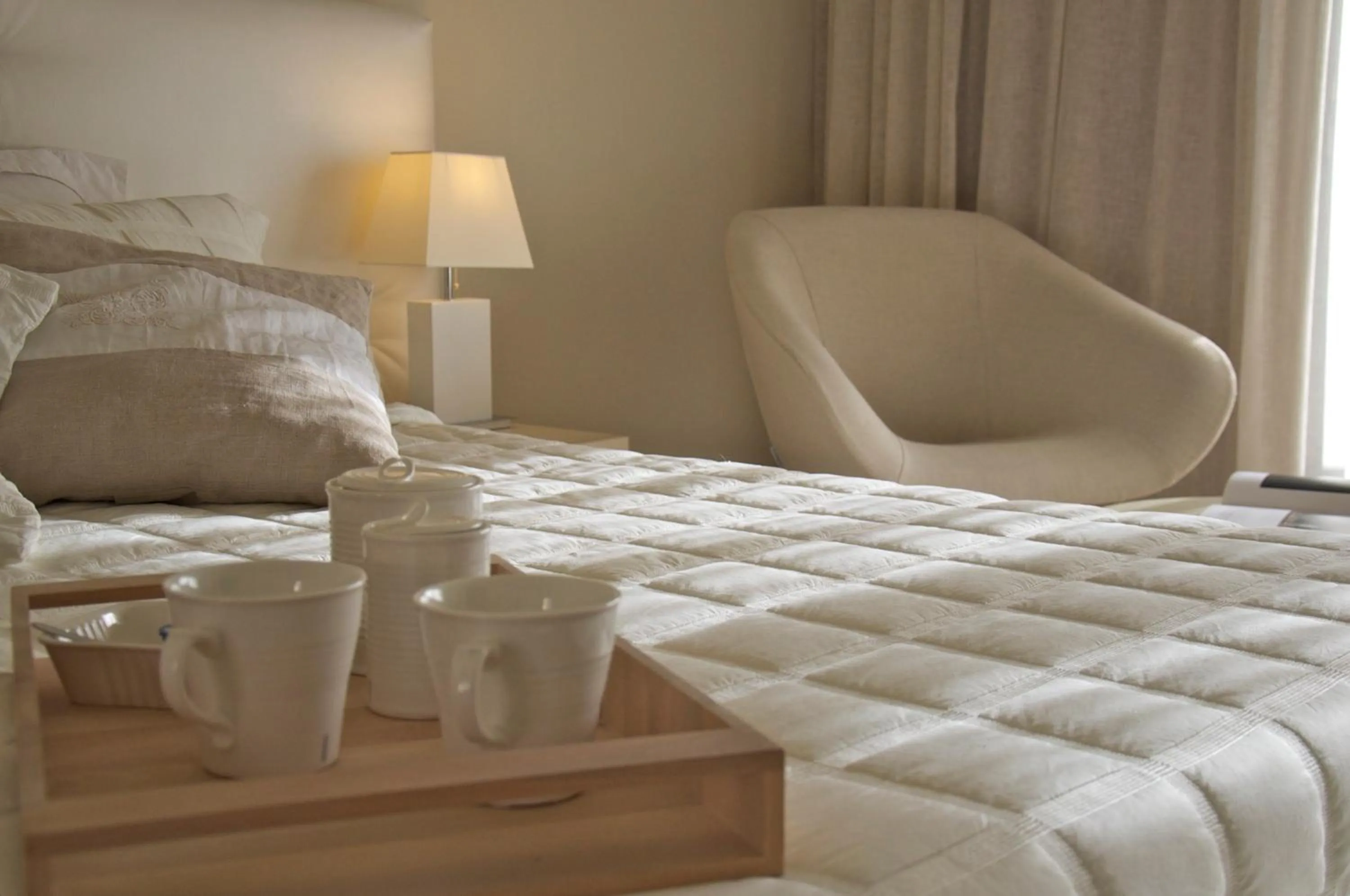 Coffee/tea facilities, Bed in Ino Hotel & Suites