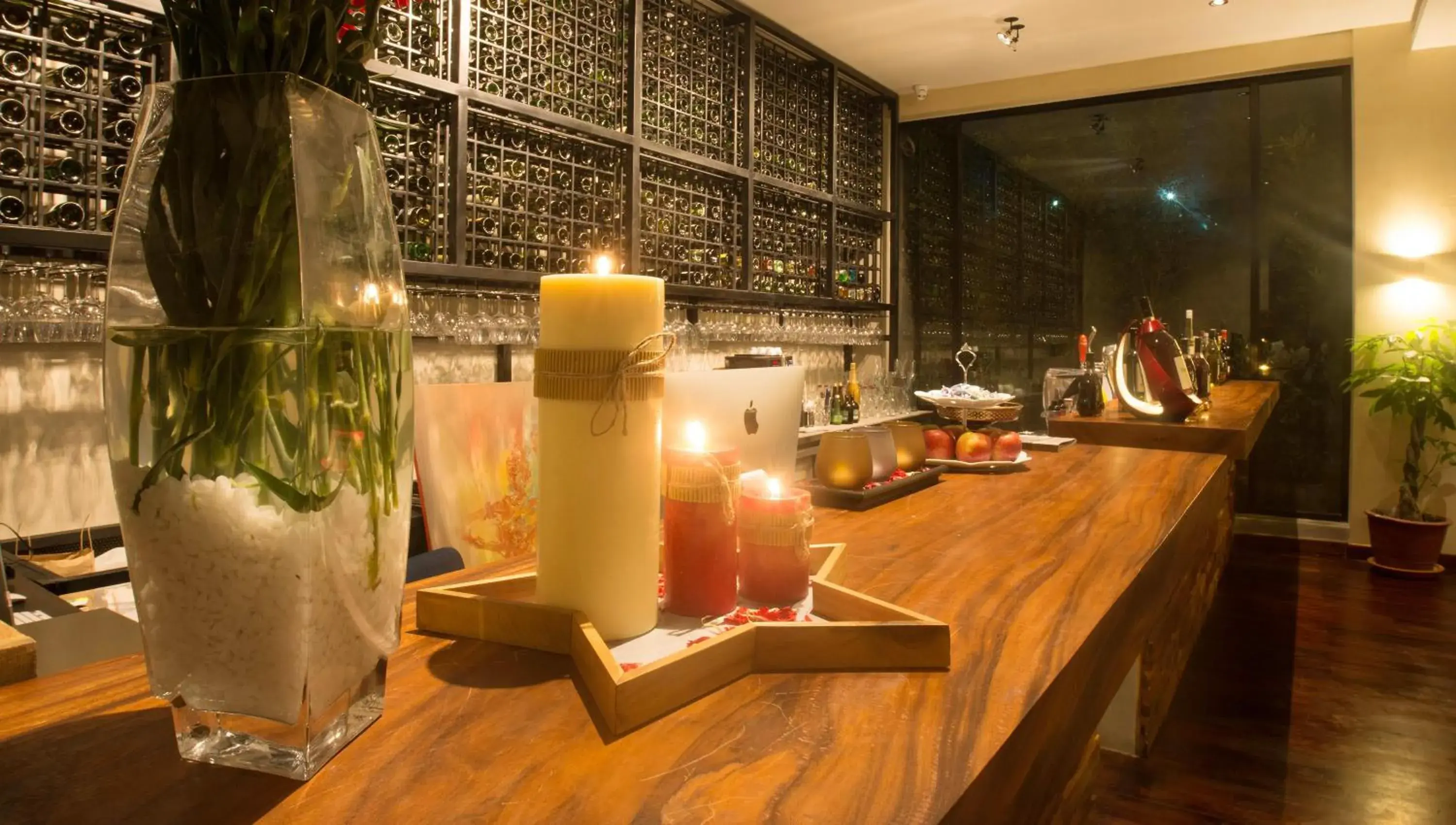 Lounge or bar in Almond Hotel Bassac River Lounge or bar in Almond Hotel Bassac River