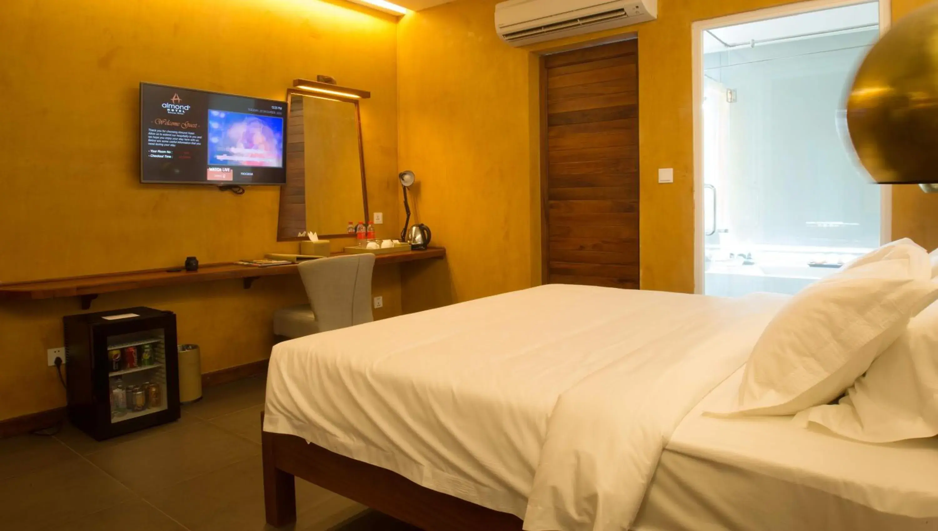 TV and multimedia, Bed in Almond Hotel Bassac River TV and multimedia, Bed in Almond Hotel Bassac River