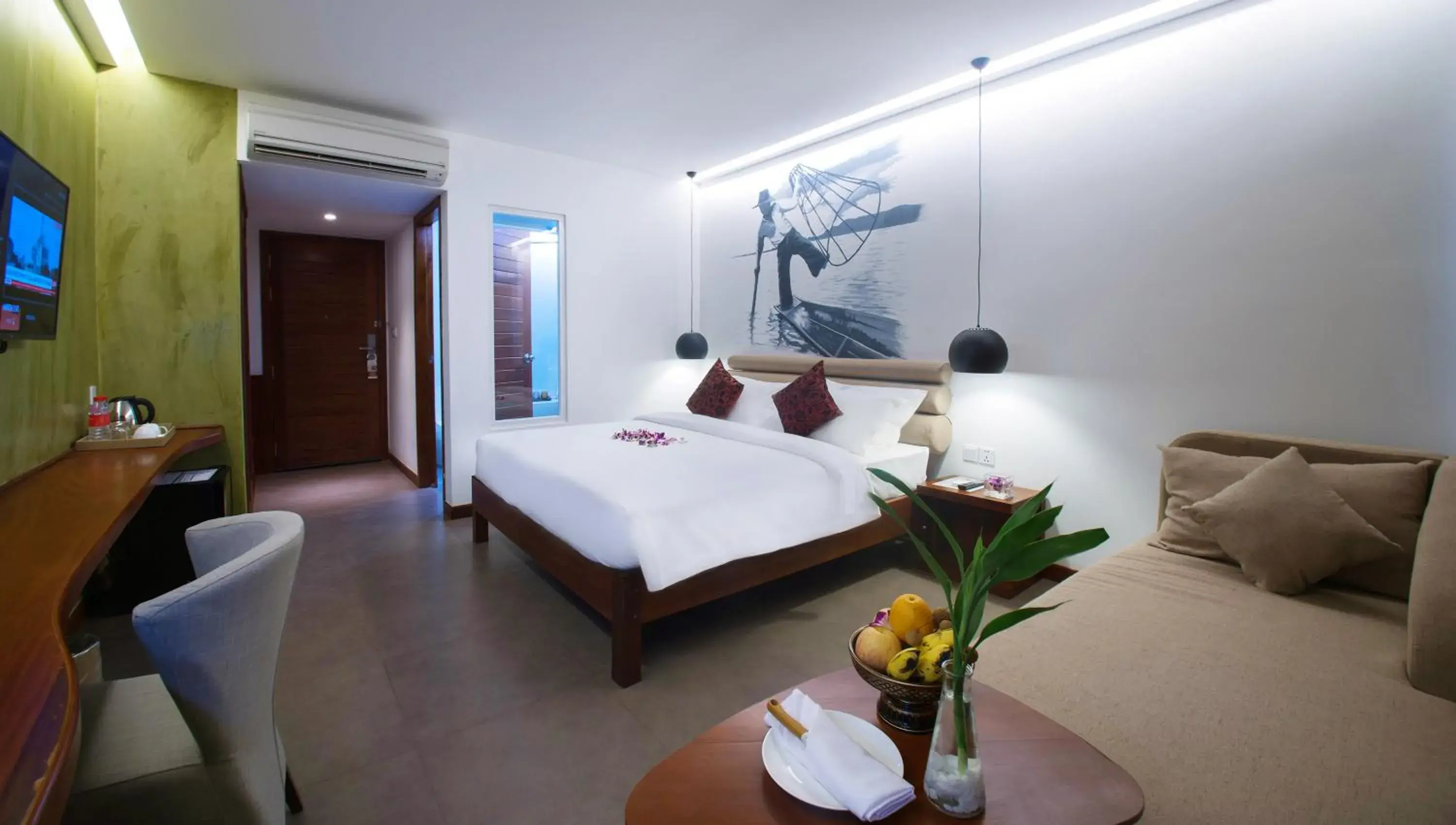 Deluxe Double - City View in Almond Hotel Bassac River Deluxe Double - City View in Almond Hotel Bassac River