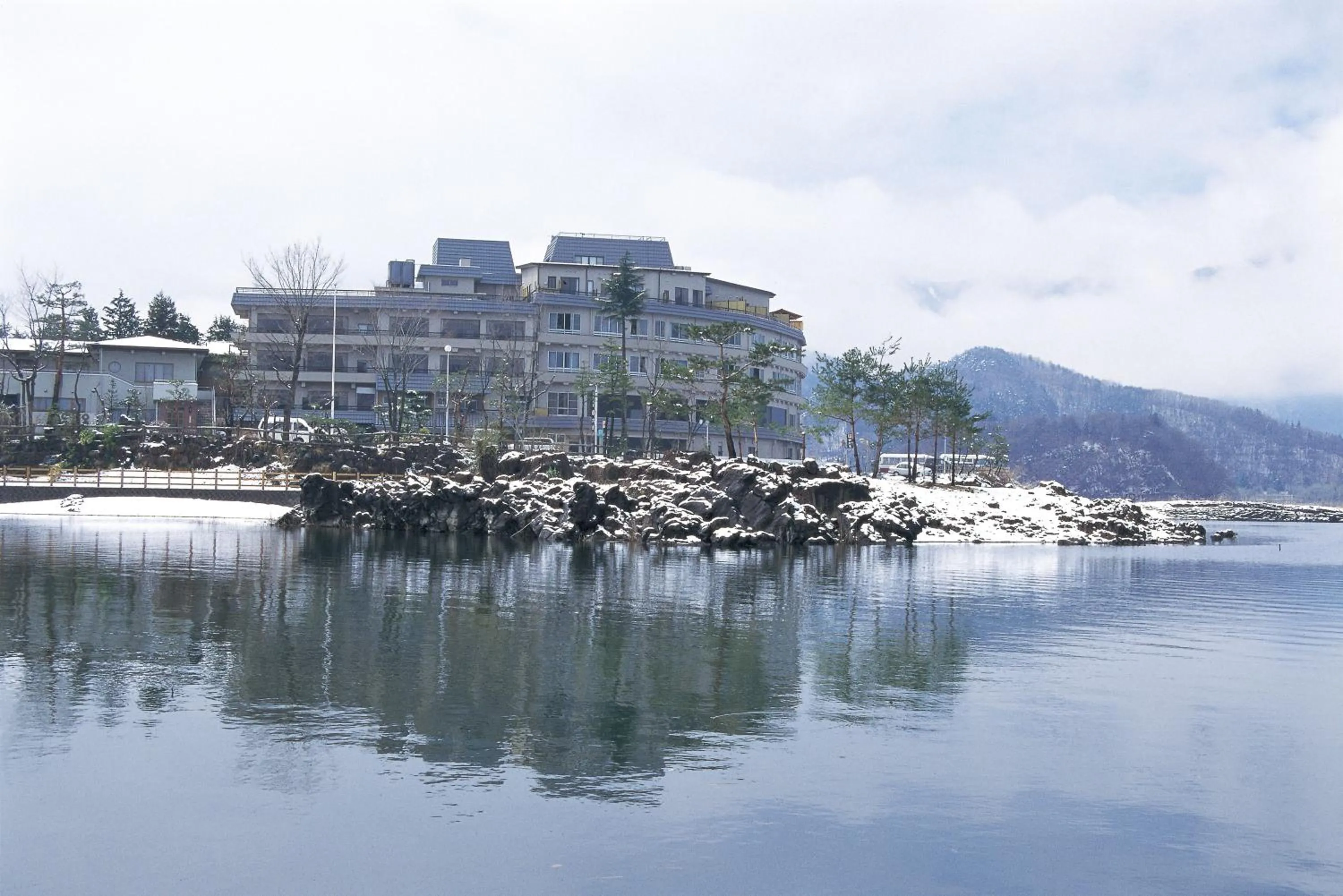 Property building in Maruei