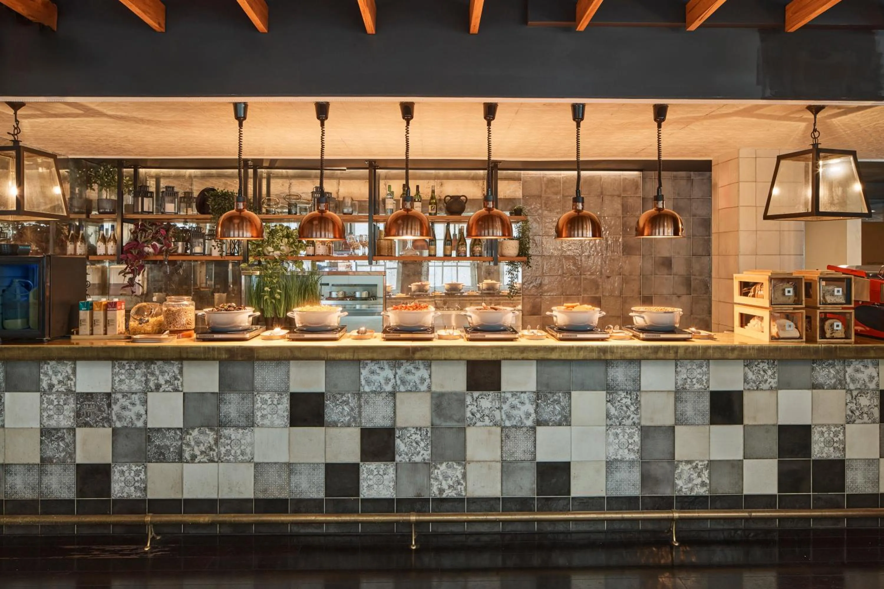 Restaurant/places to eat in Rydges Australia Square