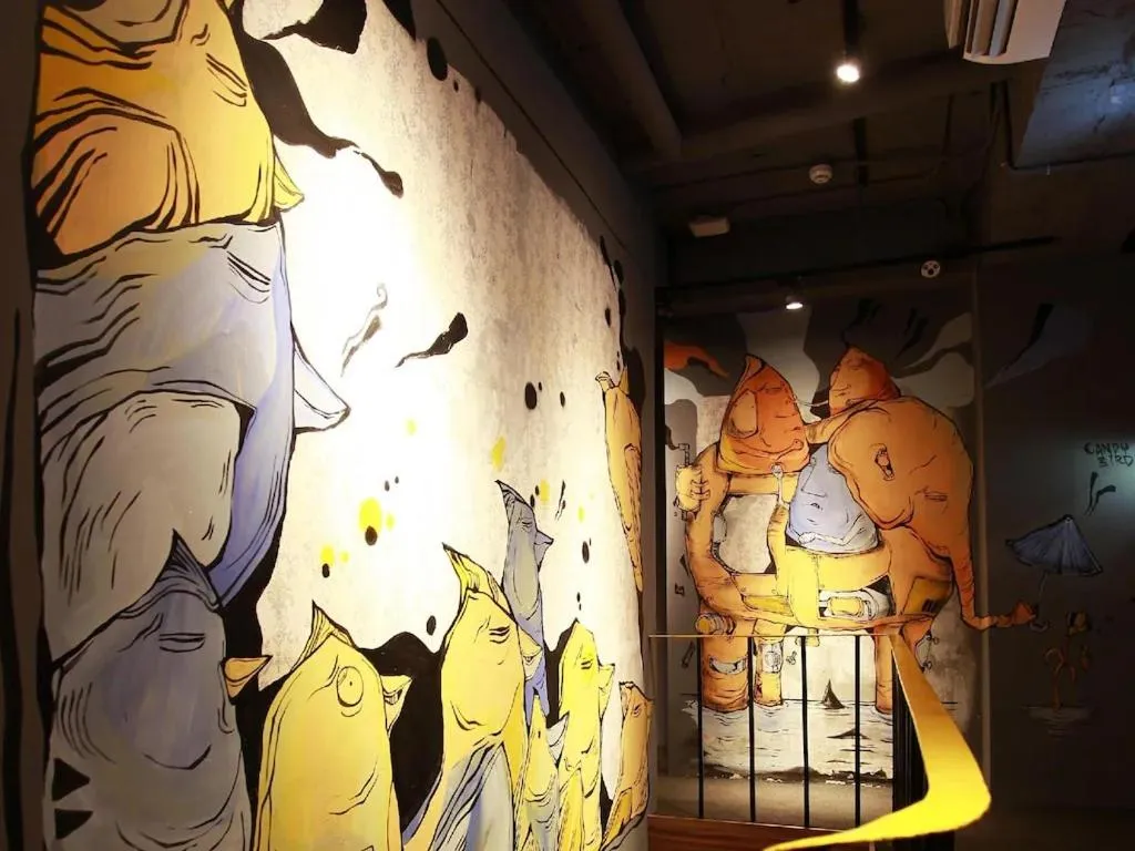 Decorative detail in Backpackers Hostel - Ximen