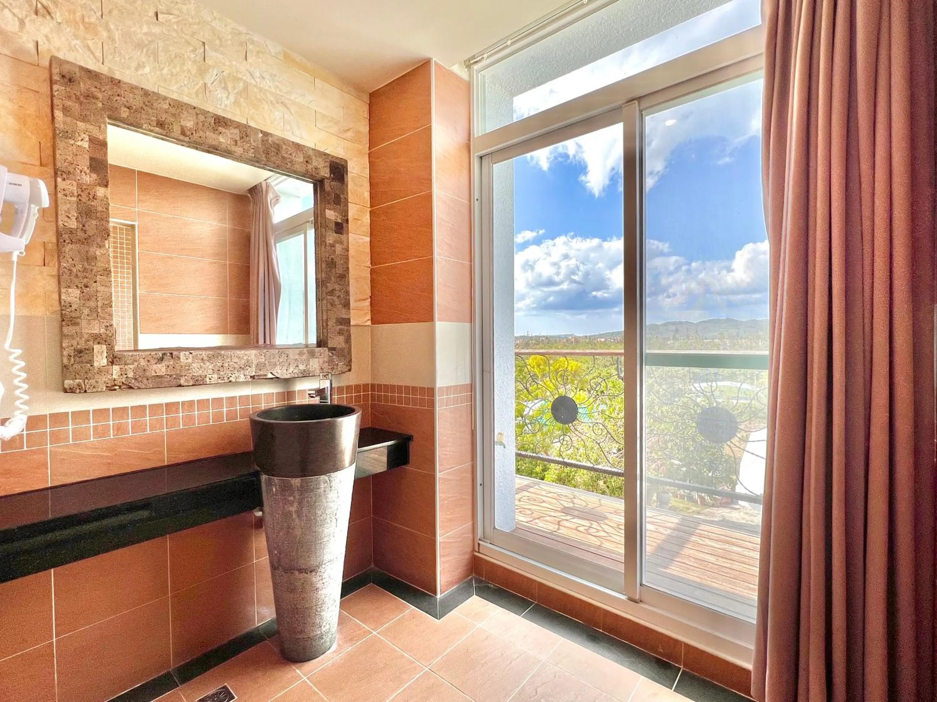 Shower in Seasons Bali Fashion Inn