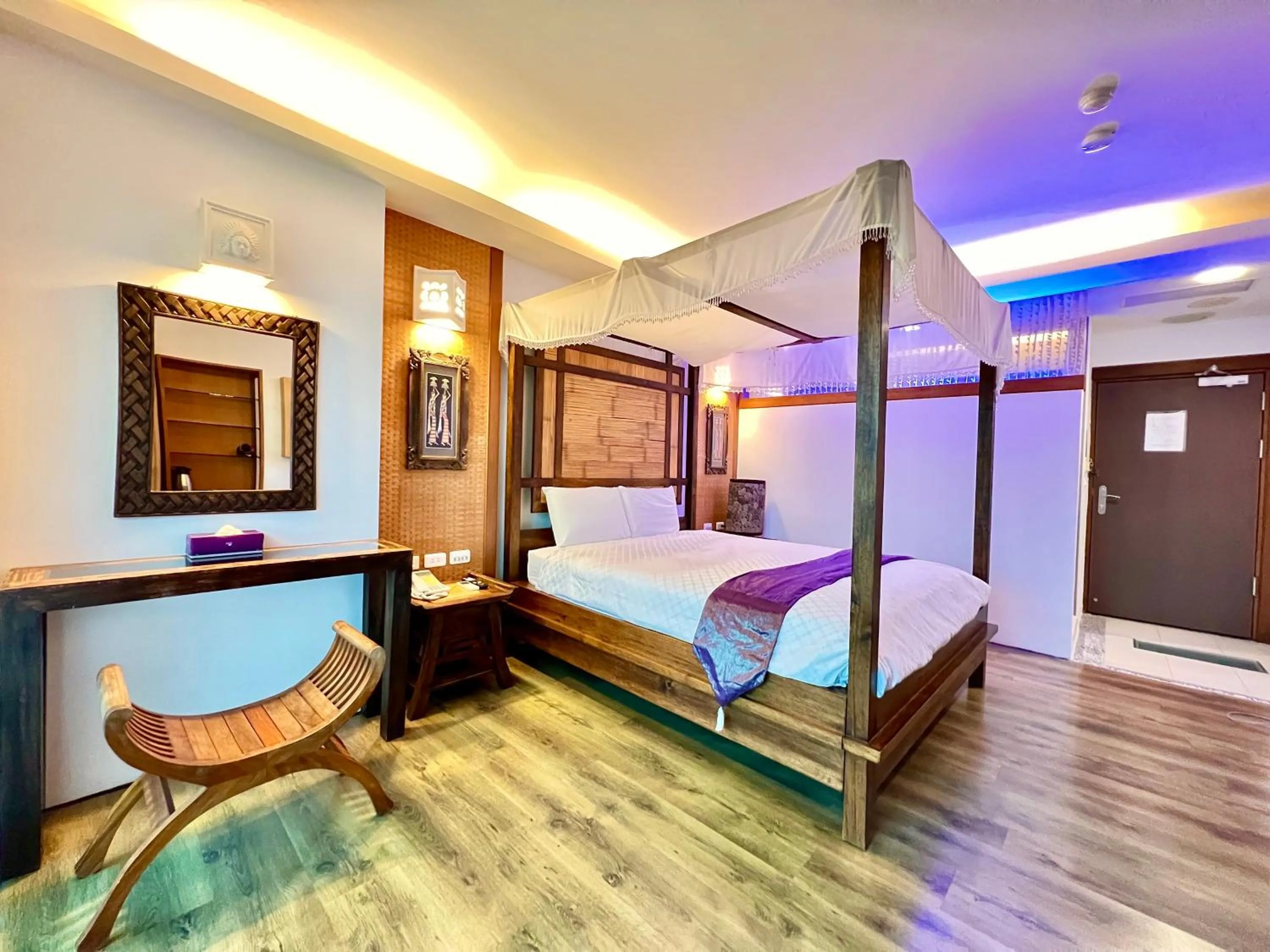 Photo of the whole room, Bed in Seasons Bali Fashion Inn