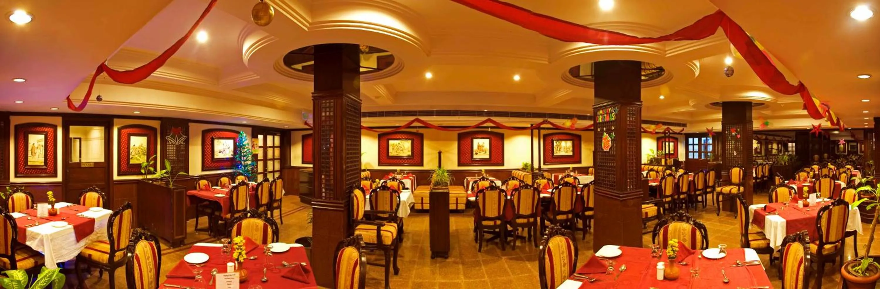 Restaurant/places to eat in Anandha Inn Convention Centre and Suites