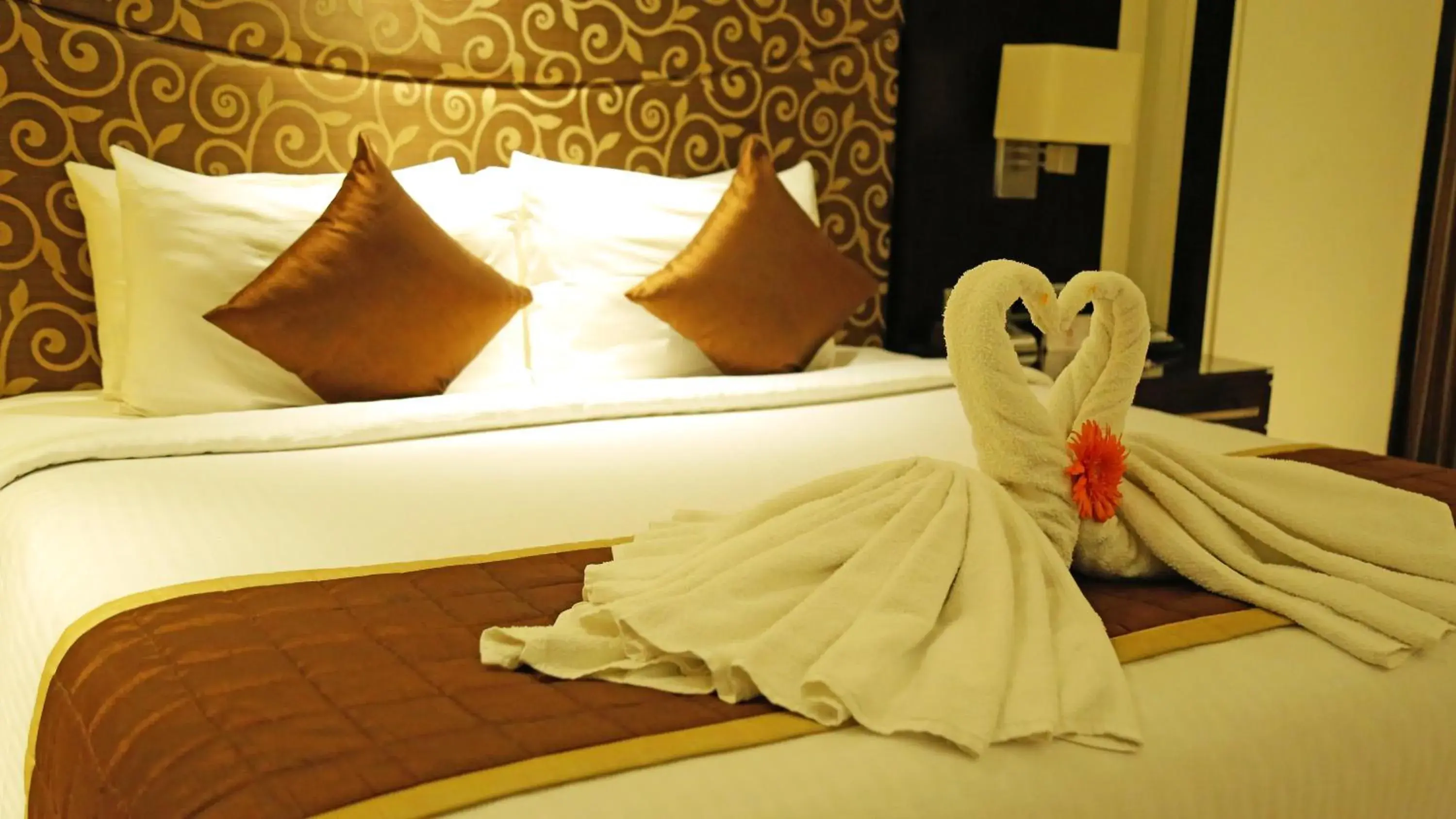 Bed in Anandha Inn Convention Centre and Suites Bed in Anandha Inn Convention Centre and Suites
