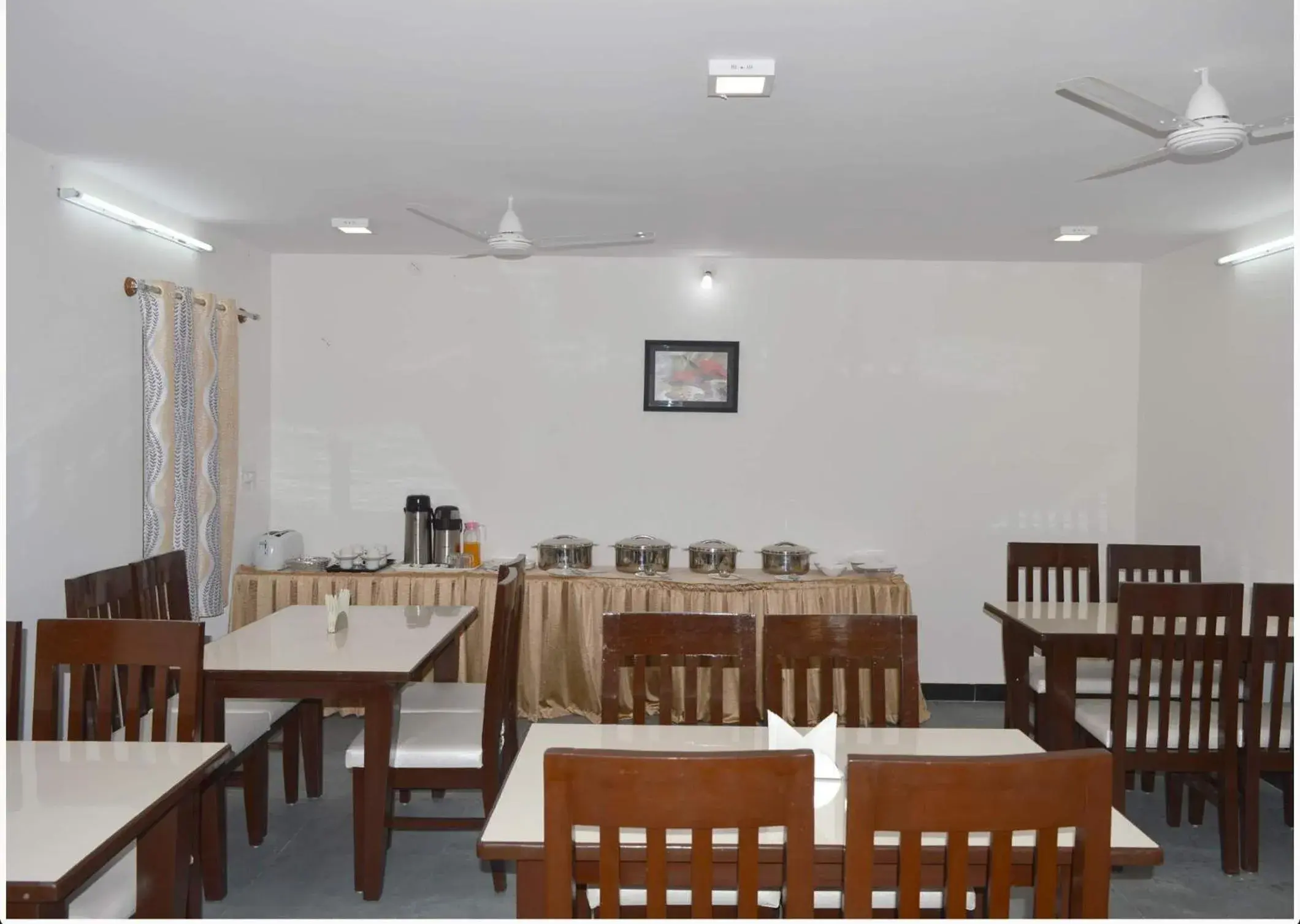 Restaurant/places to eat in SAP Golden Grande Electronic City Restaurant/places to eat in SAP Golden Grande Electronic City