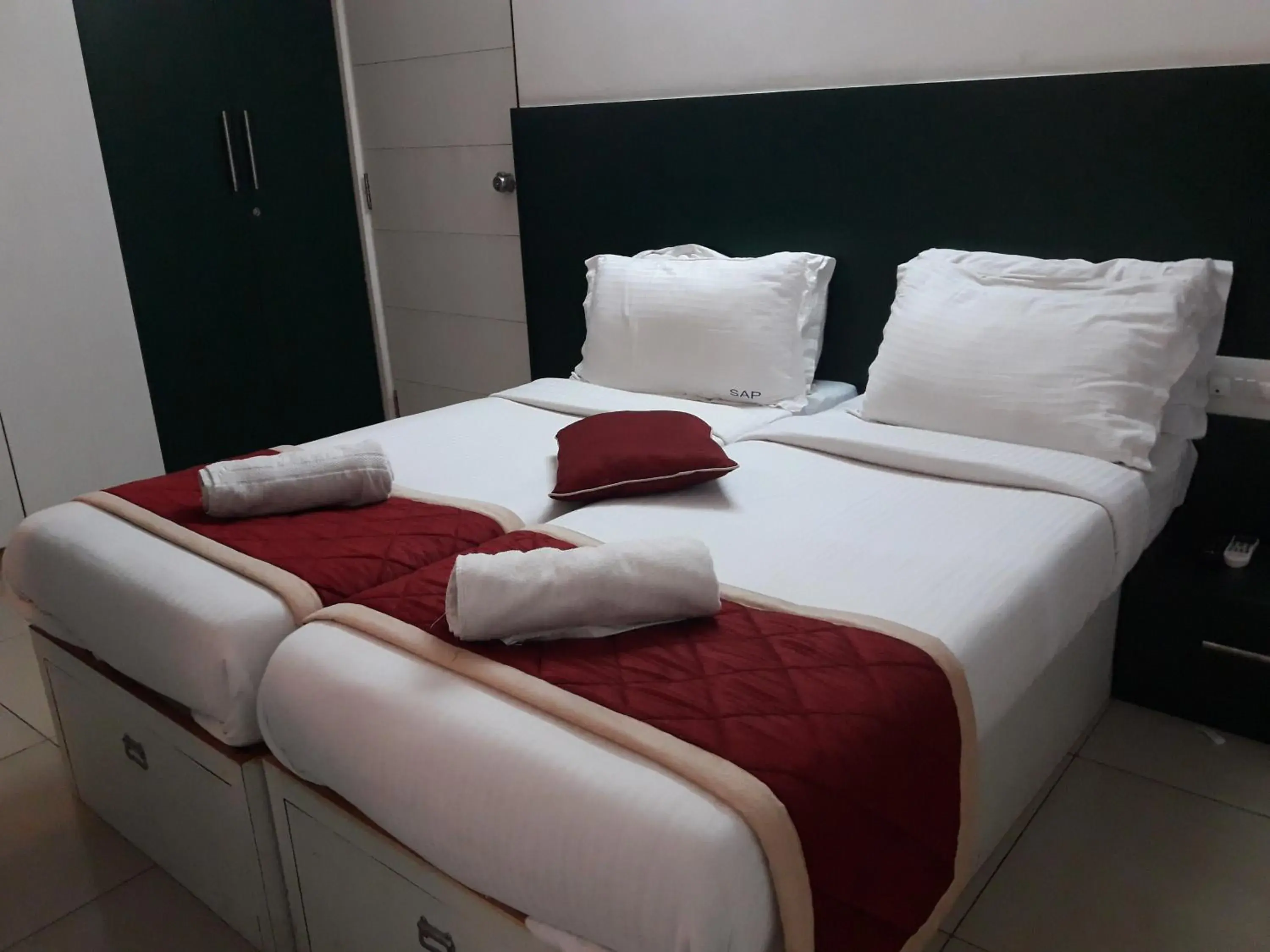 Bed in SAP Golden Grande Electronic City Bed in SAP Golden Grande Electronic City