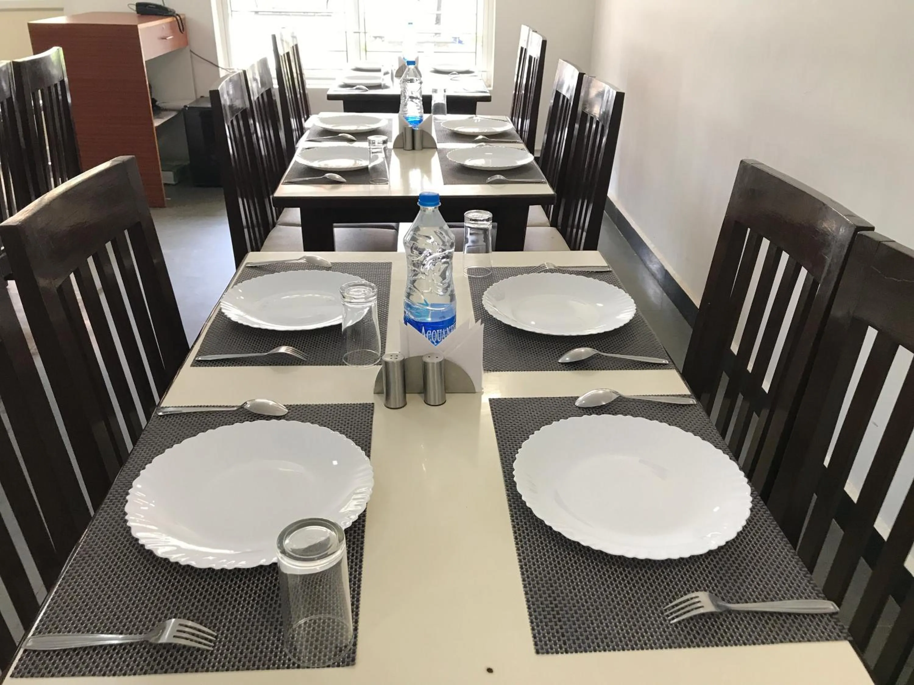 Restaurant/places to eat in SAP Golden Grande Electronic City