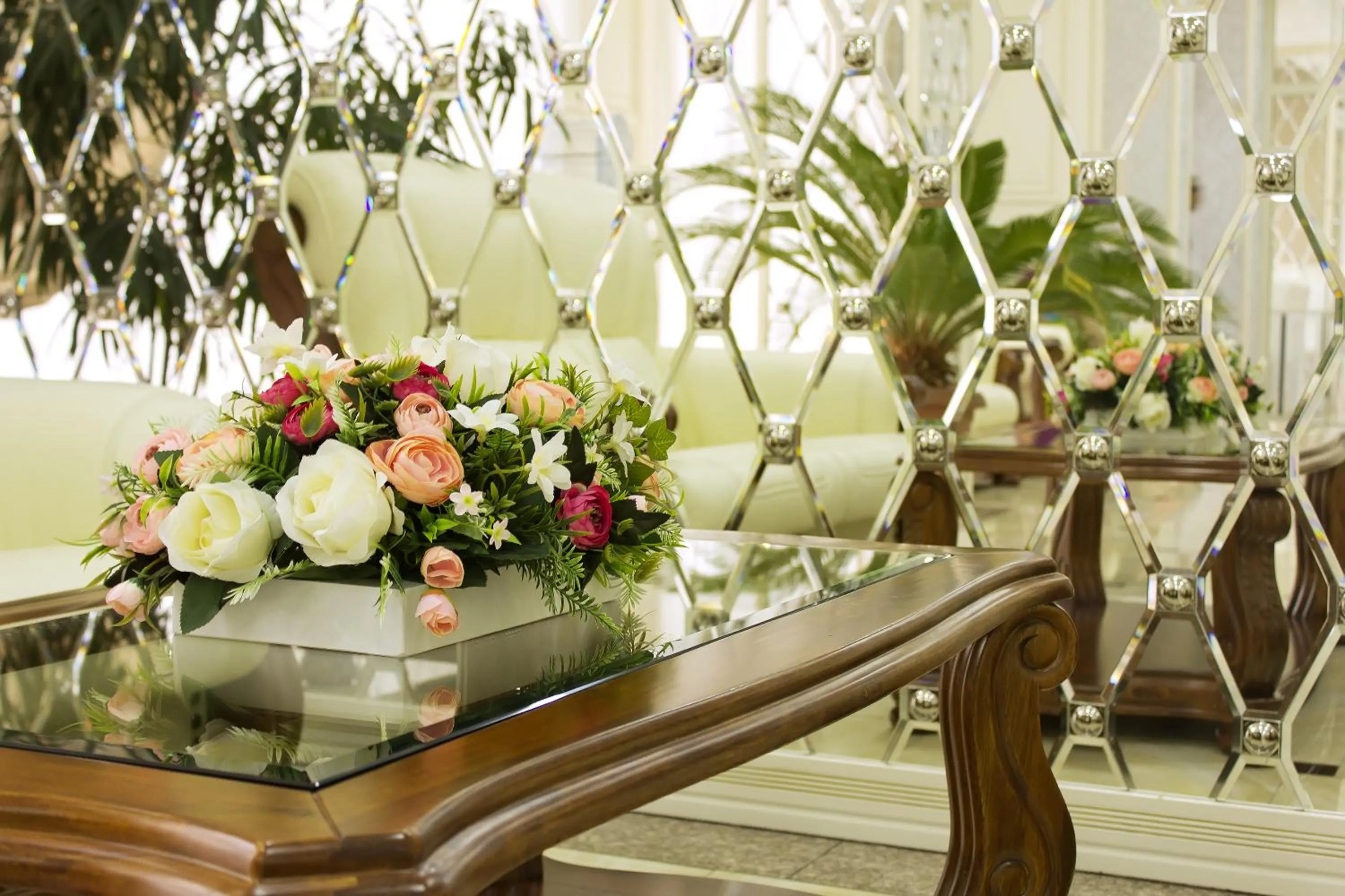 Lounge or bar in Discovery Hotel