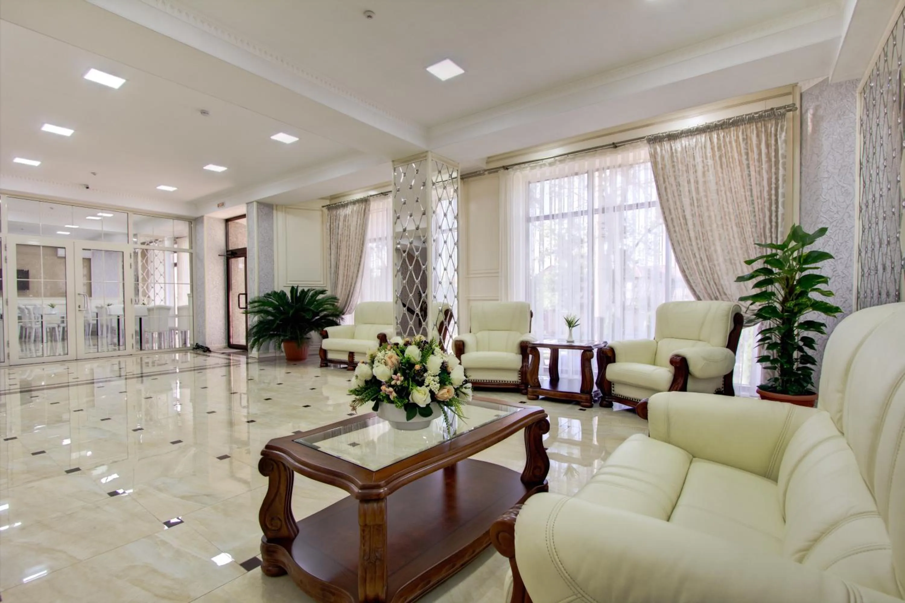 Lounge or bar in Discovery Hotel