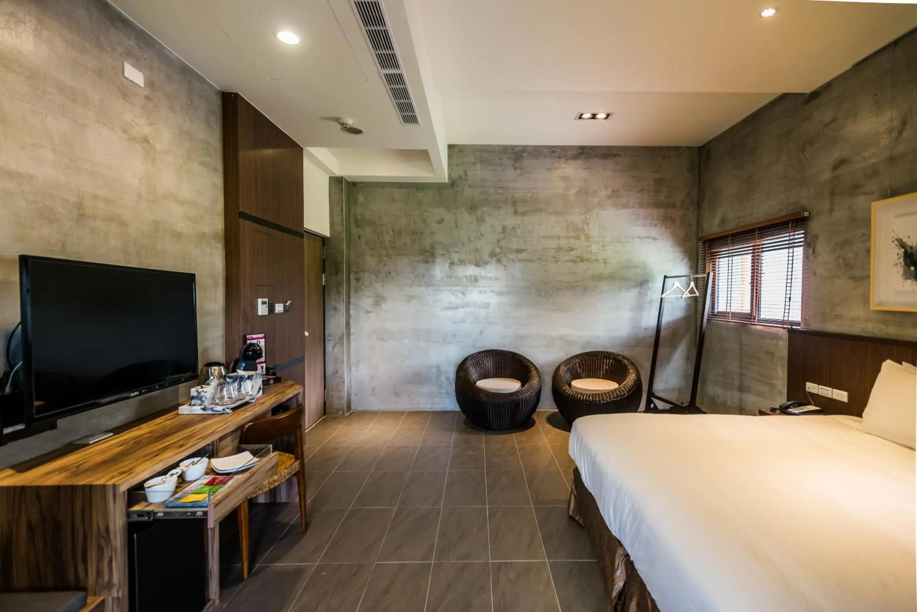 Bedroom, Bed in The Silence Manor Bedroom, Bed in The Silence Manor