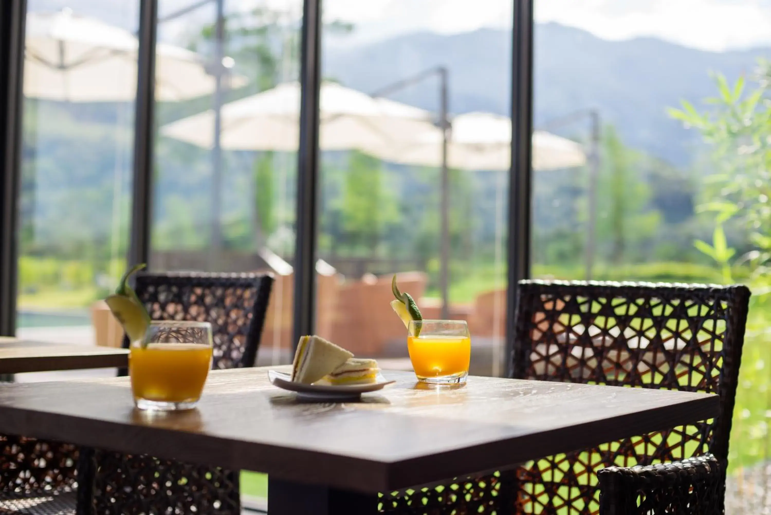 Restaurant/places to eat in The Silence Manor Restaurant/places to eat in The Silence Manor