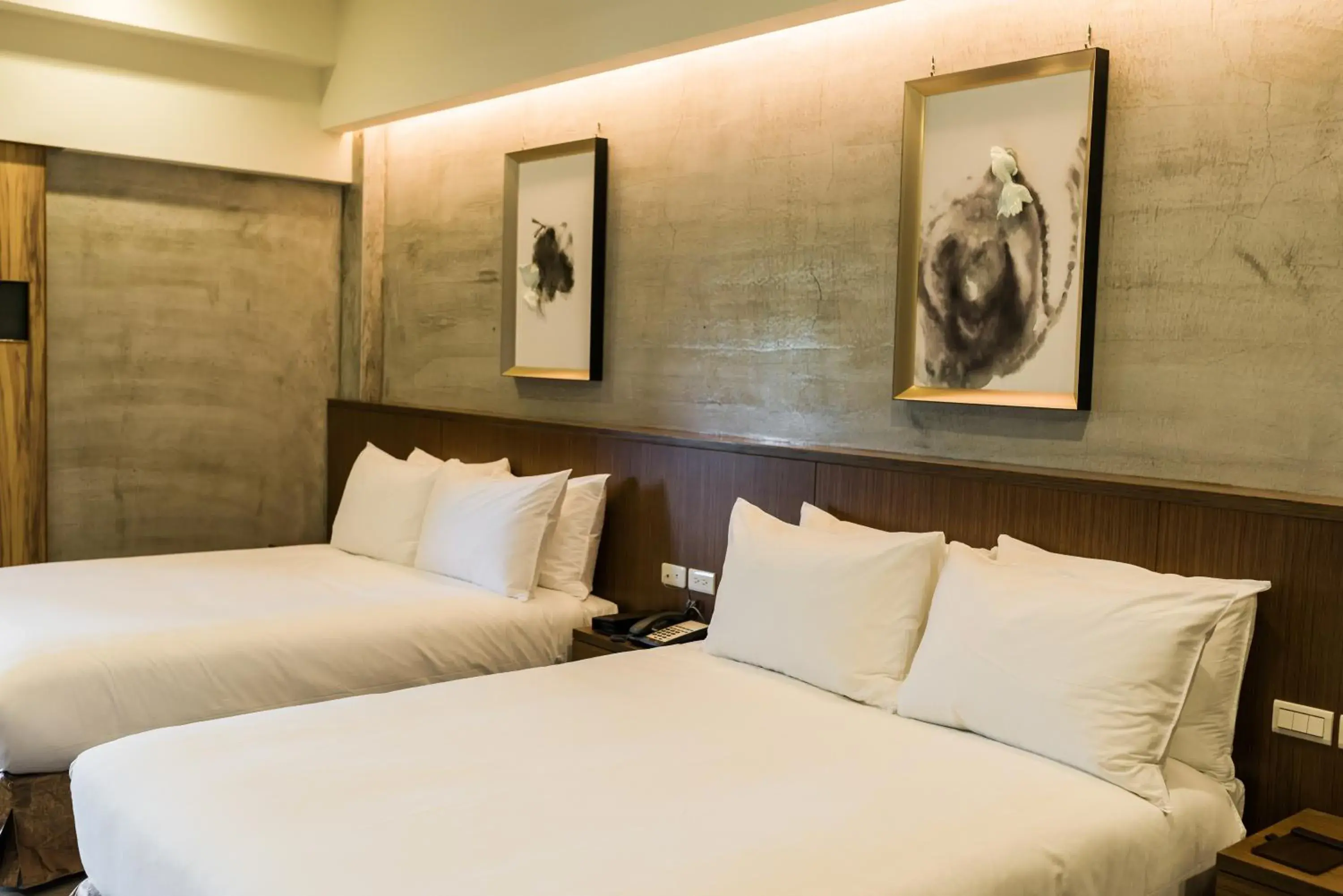 Bedroom, Bed in The Silence Manor Bedroom, Bed in The Silence Manor