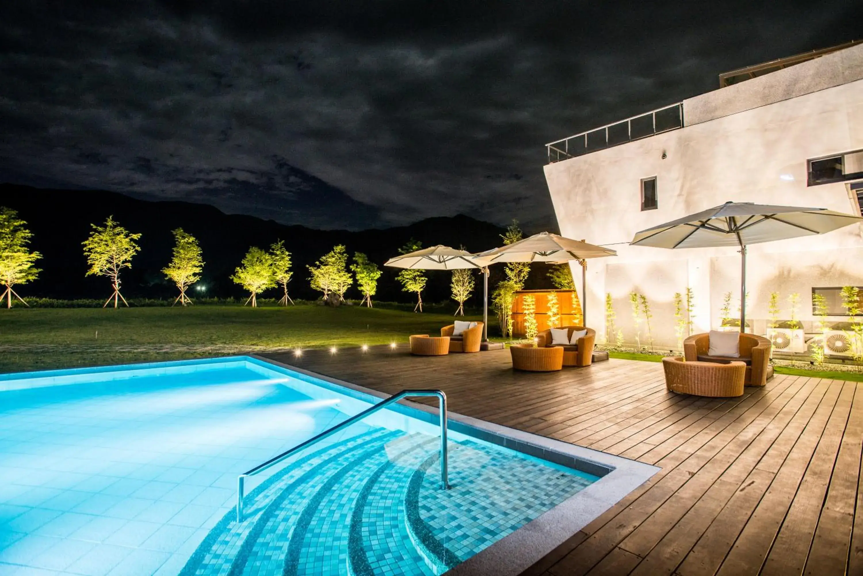 Swimming pool in The Silence Manor Swimming pool in The Silence Manor