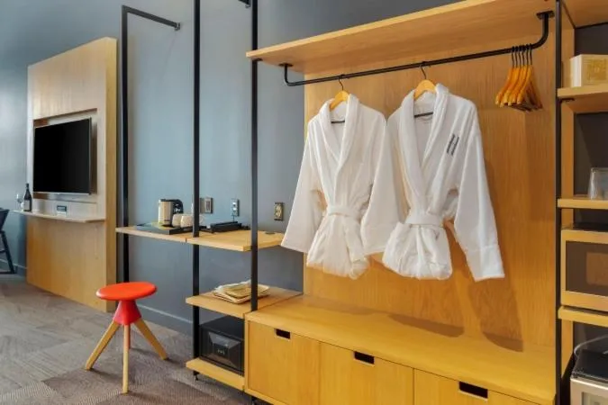 King Room in Humbird Hotel