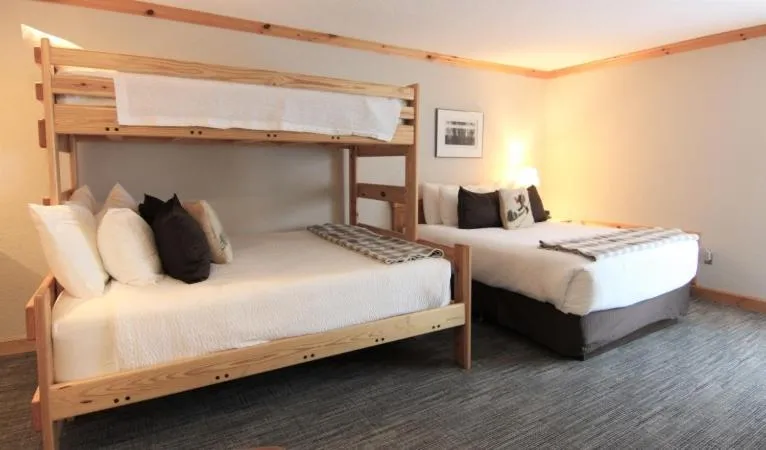 Bed in Selkirk Lodge