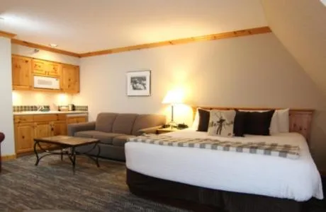 Bed in Selkirk Lodge