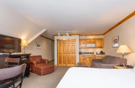 Bed in Selkirk Lodge
