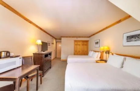 Bed in Selkirk Lodge