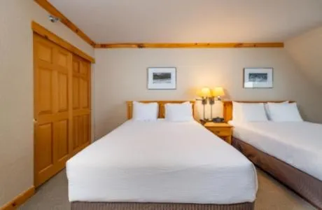 Bed in Selkirk Lodge
