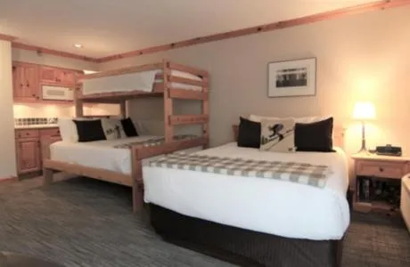 Bed in Selkirk Lodge
