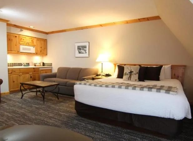 Bed in Selkirk Lodge