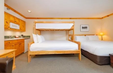Bed in Selkirk Lodge