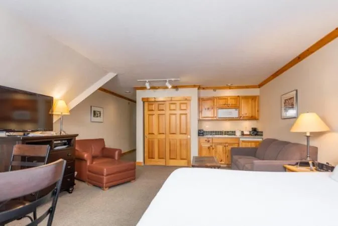 Bed in Selkirk Lodge