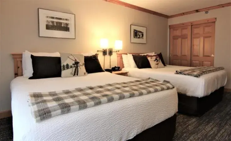 Standard Quadruple Room in Selkirk Lodge Standard Quadruple Room in Selkirk Lodge