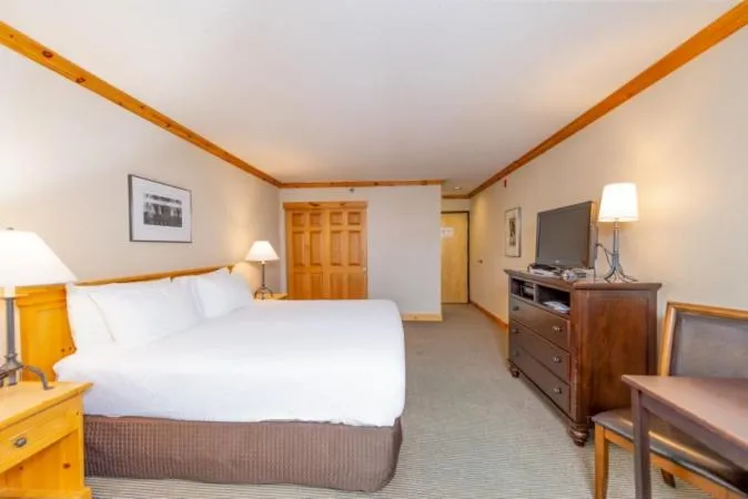 Bed in Selkirk Lodge