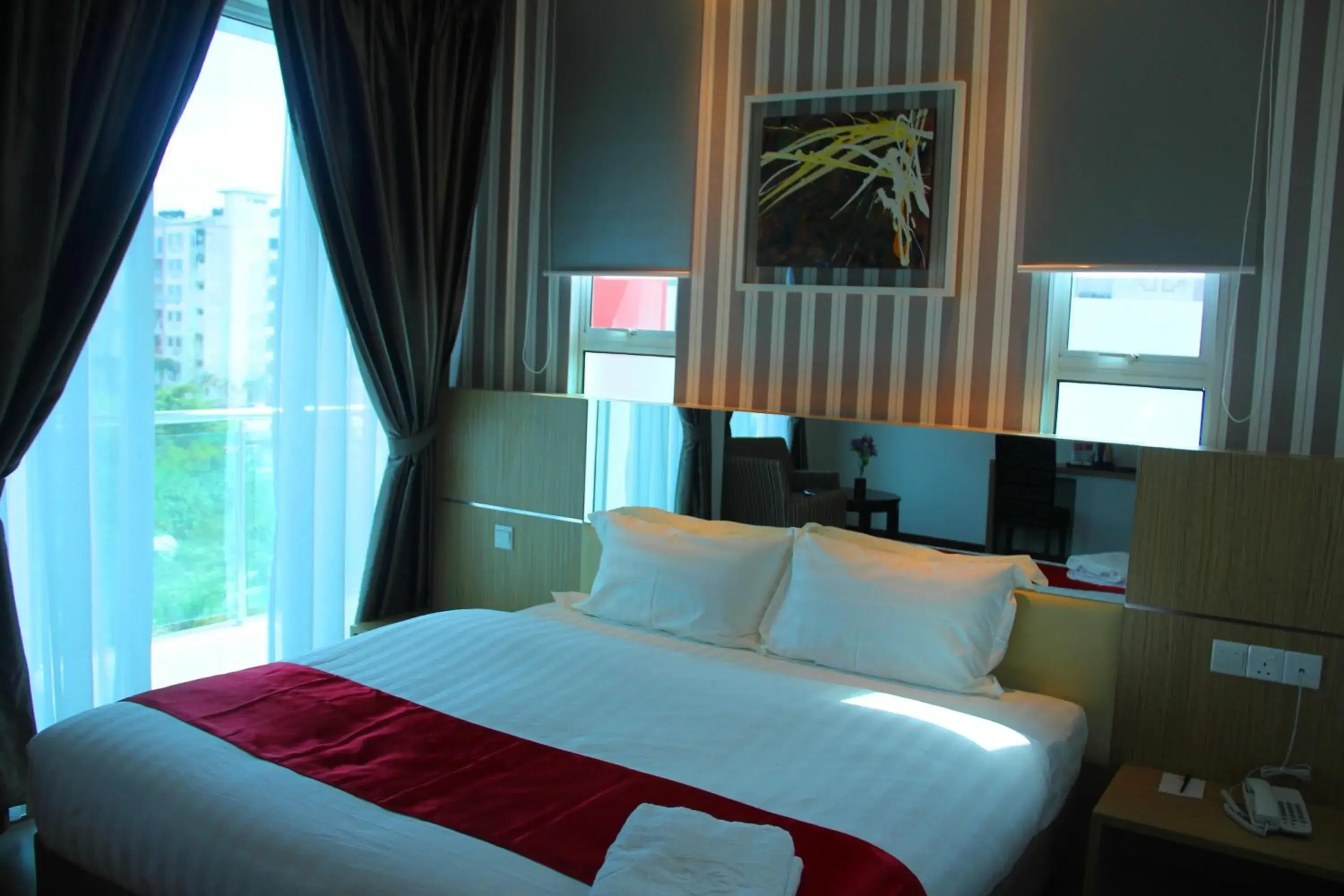 Bed in 906 Premier Hotel Bed in 906 Premier Hotel