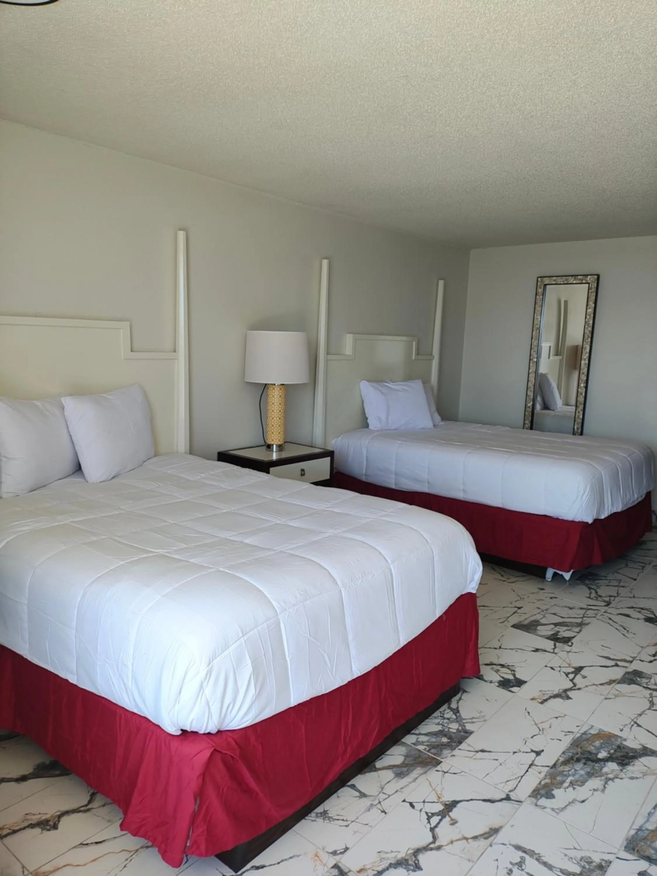 Bed in Super Inn Motel