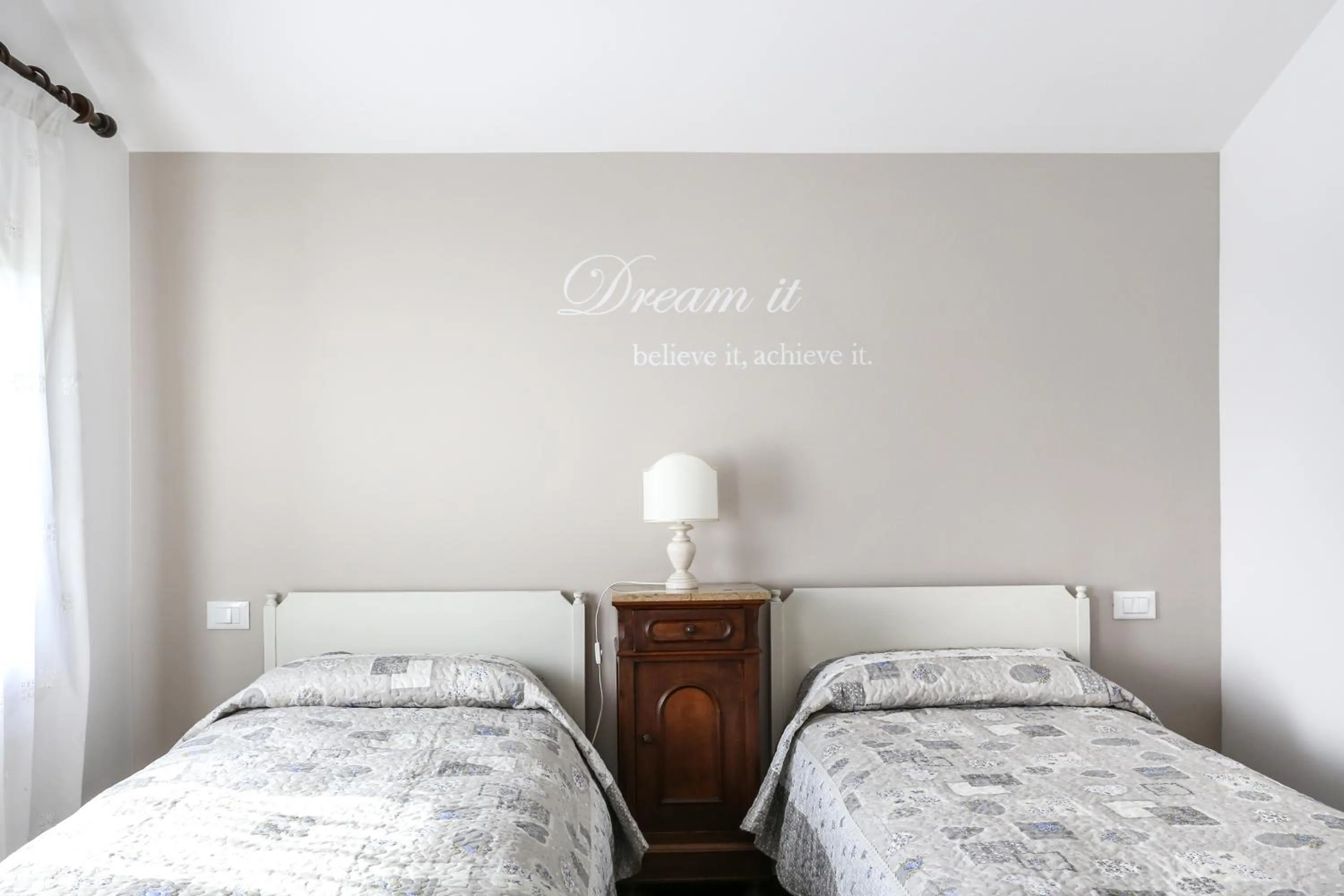 Bedroom, Bed in La Dimora di Lara B&B