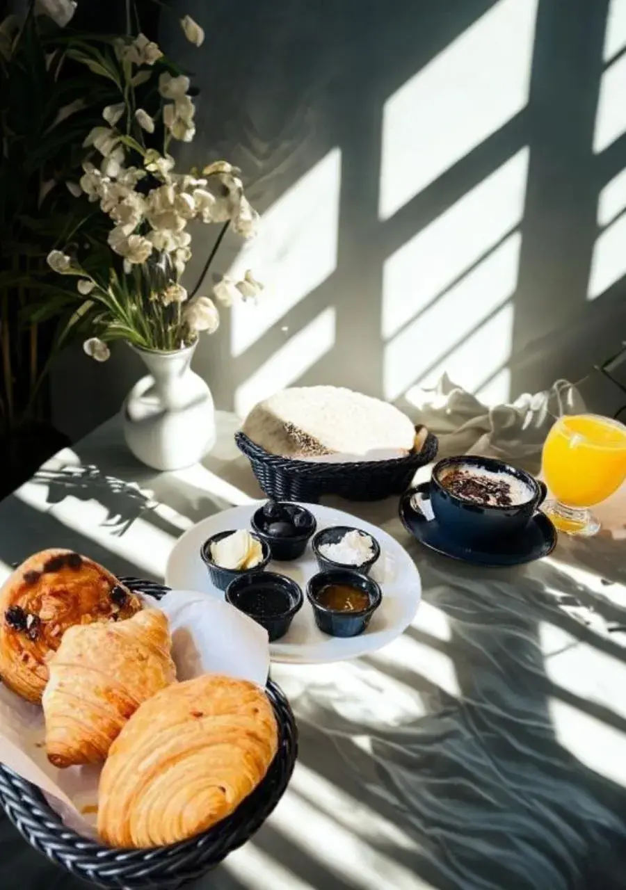 Food and drinks in Spinoza House Suite de luxe Casablanca - Maarif Food and drinks in Spinoza House Suite de luxe Casablanca - Maarif