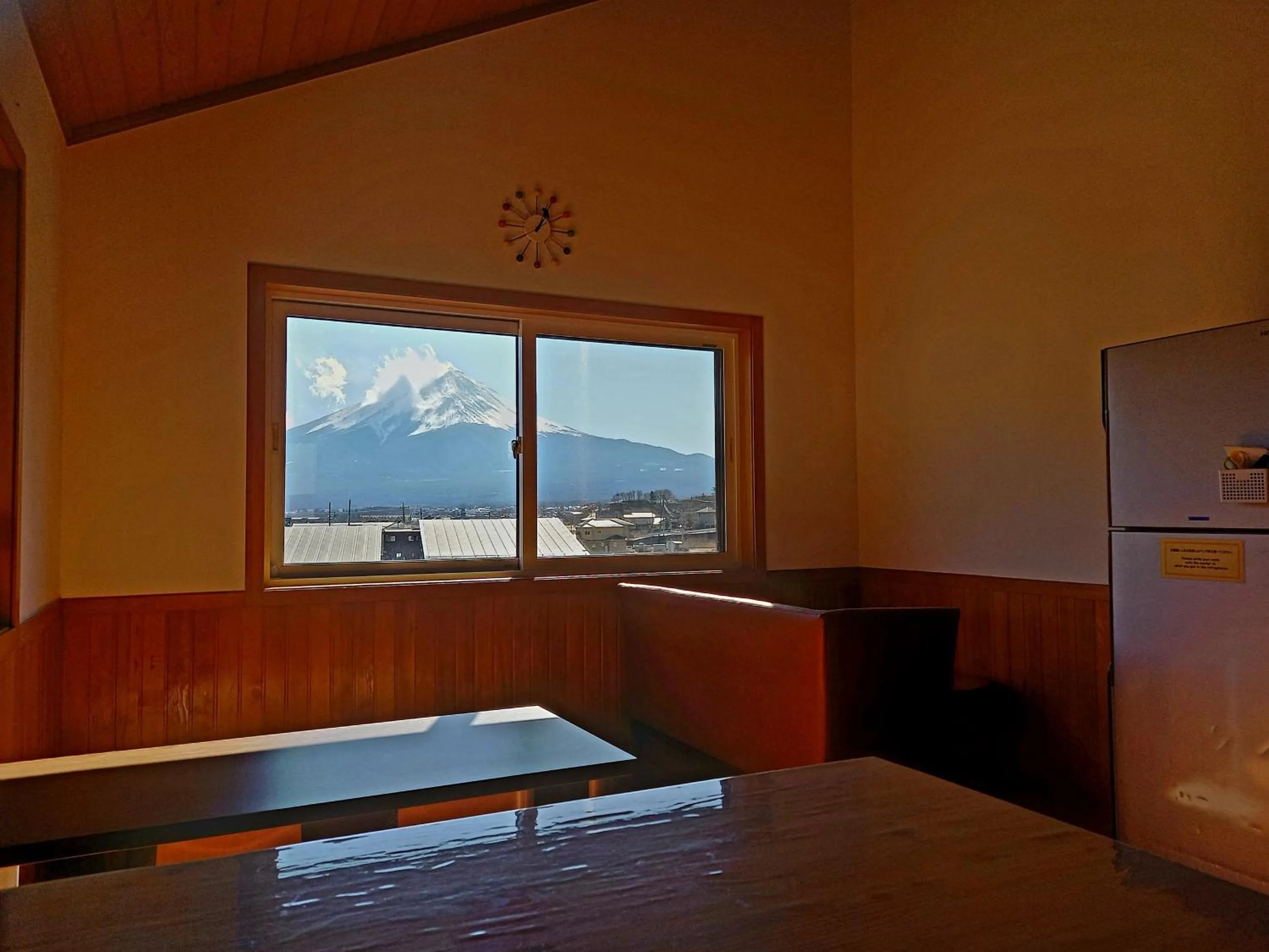 Mountain view in Orange Cabin Inn far from station