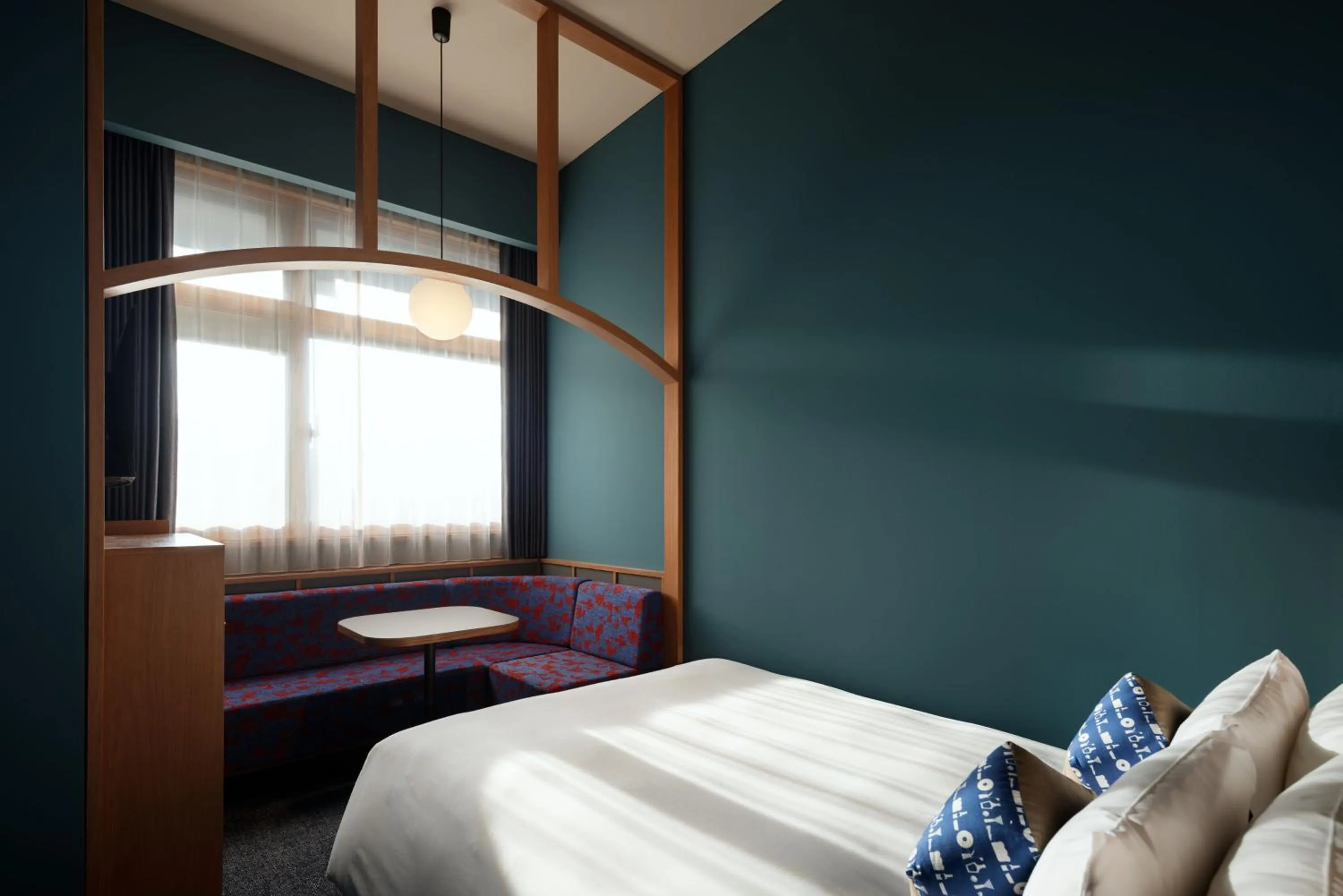 Photo of the whole room, Bed in OMO7 Yokohama by Hoshino Resorts