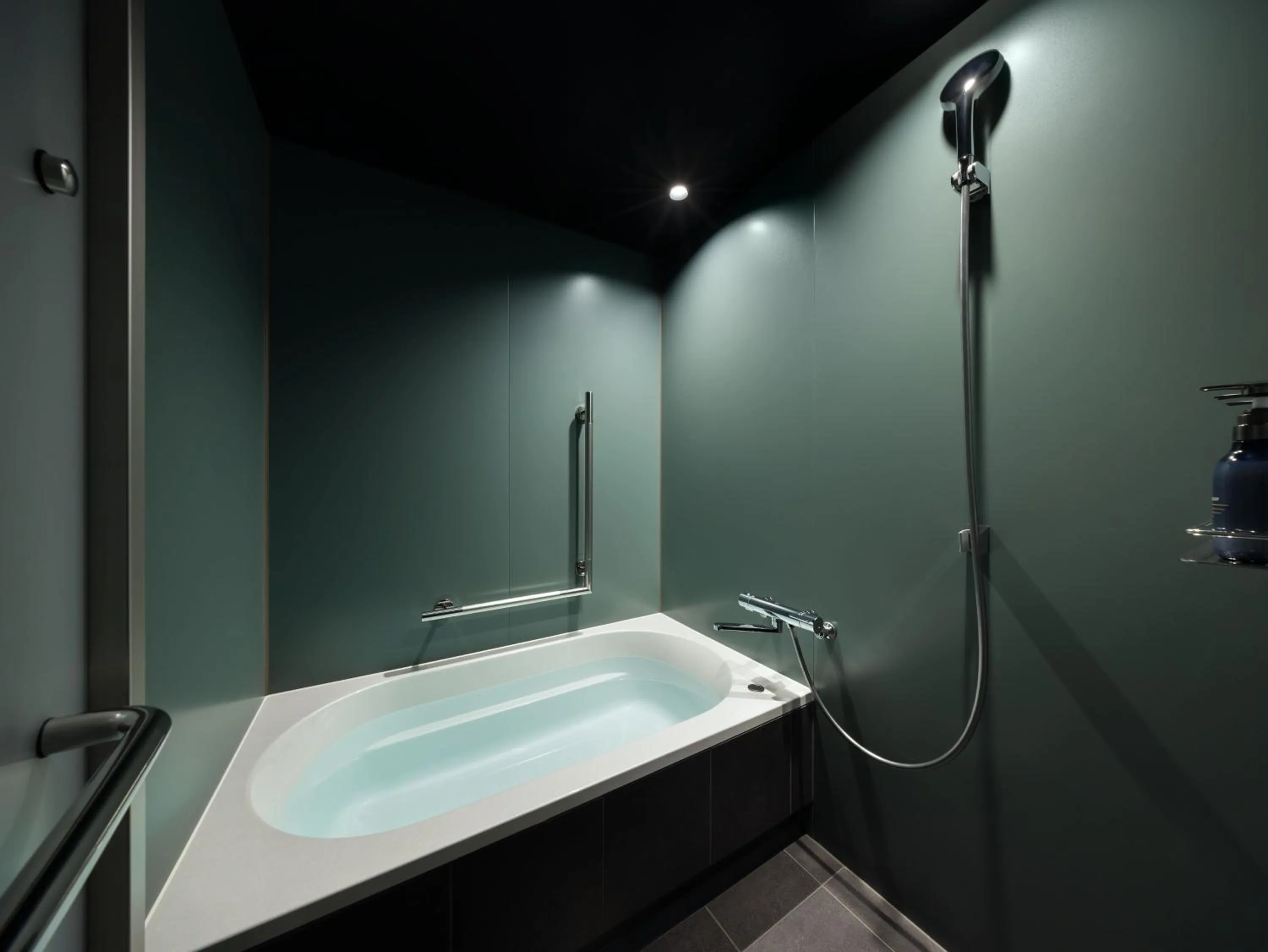 Bathroom in OMO7 Yokohama by Hoshino Resorts